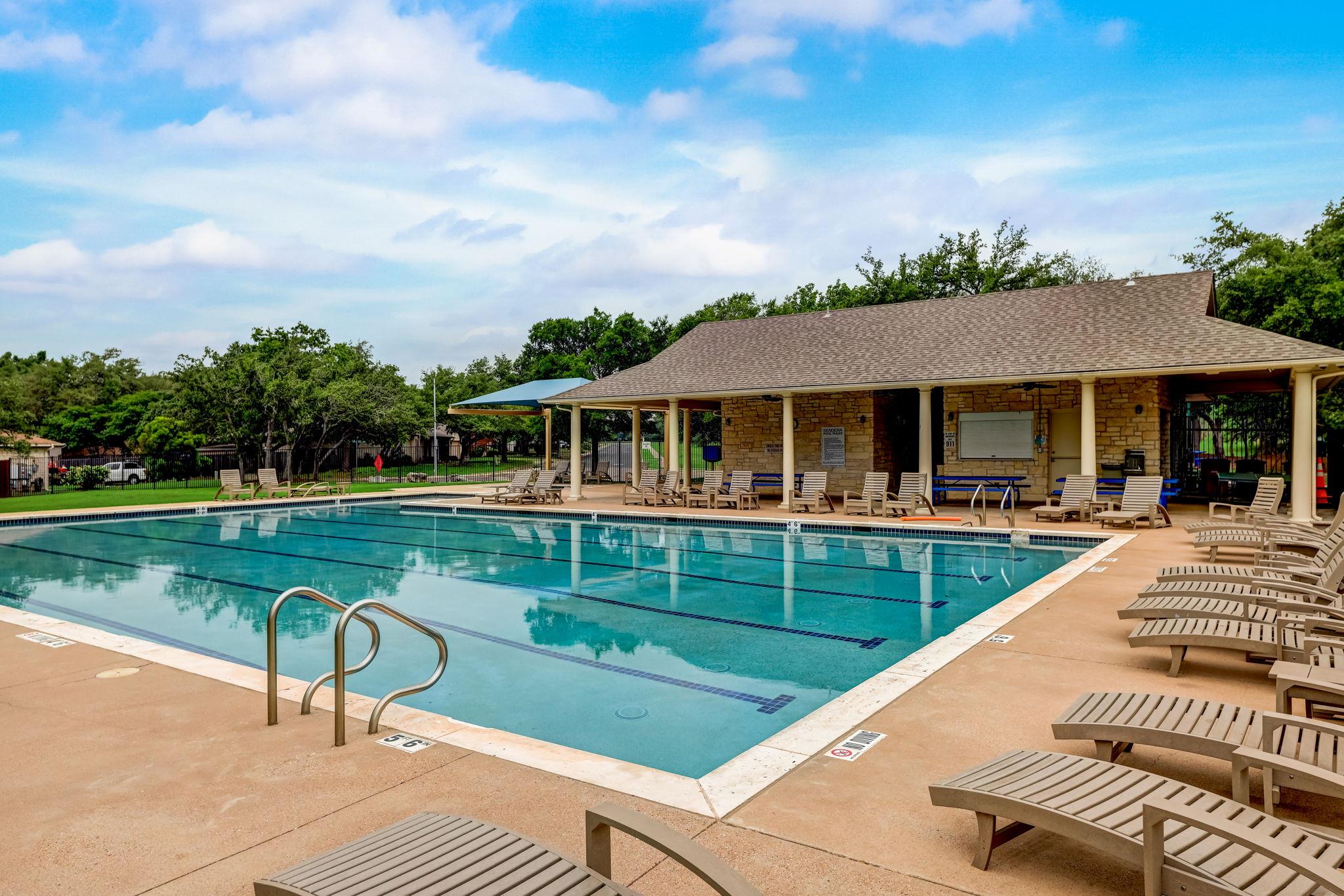 4400 Chickasaw CT