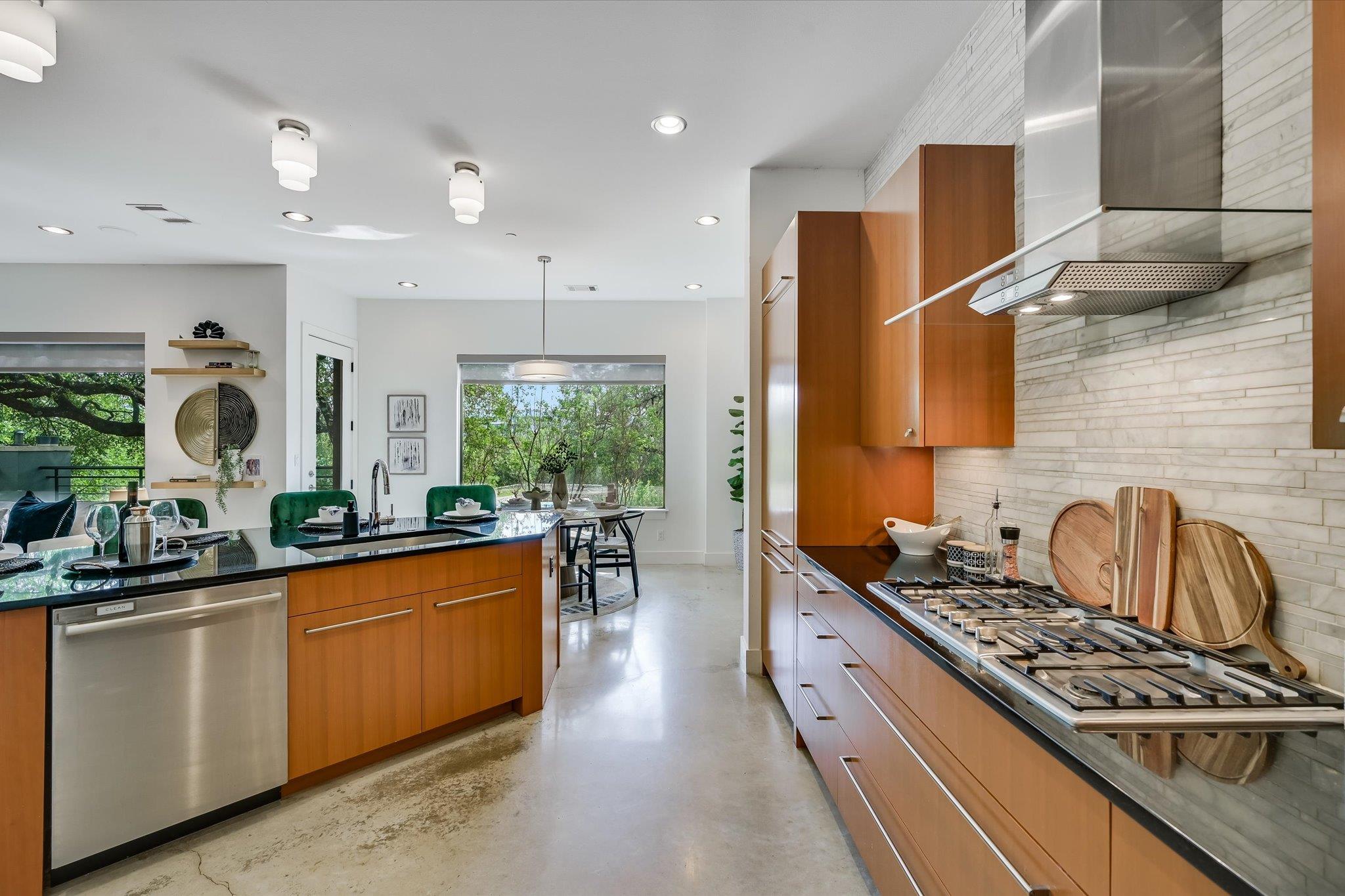 8110 Ranch Road 2222 RD # 33