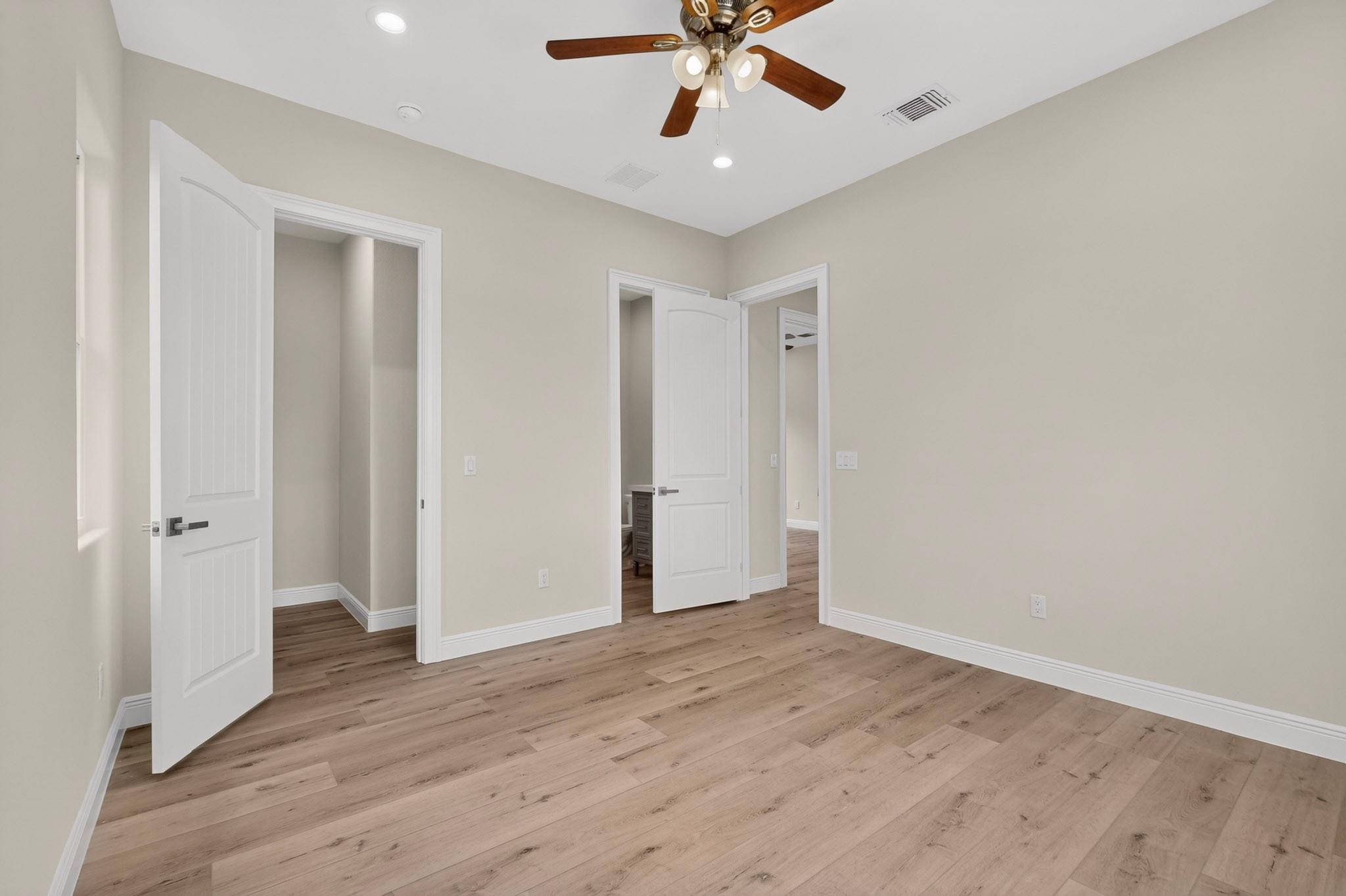 13201 Mansfield DR