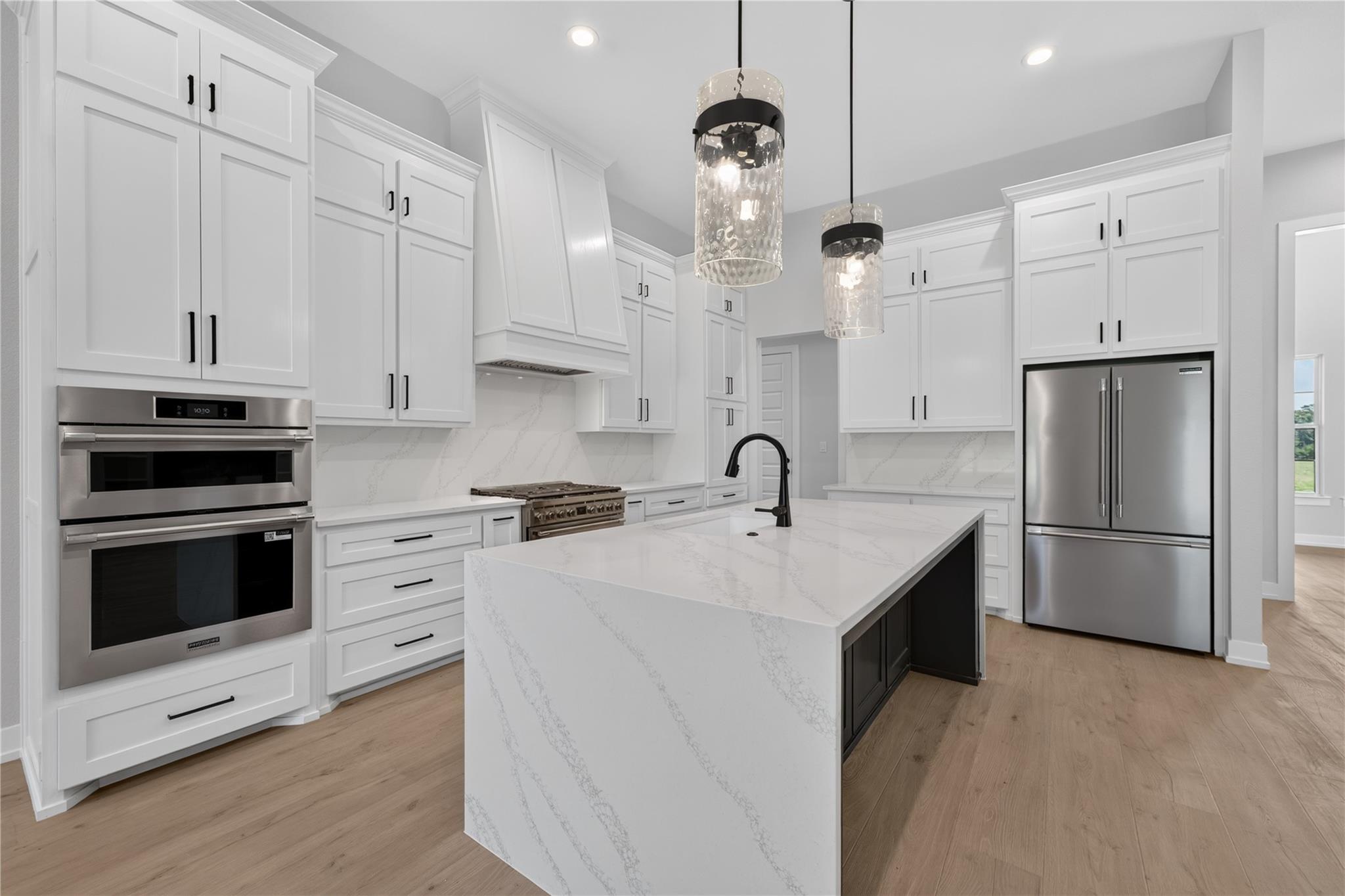 101 Lakeview CT