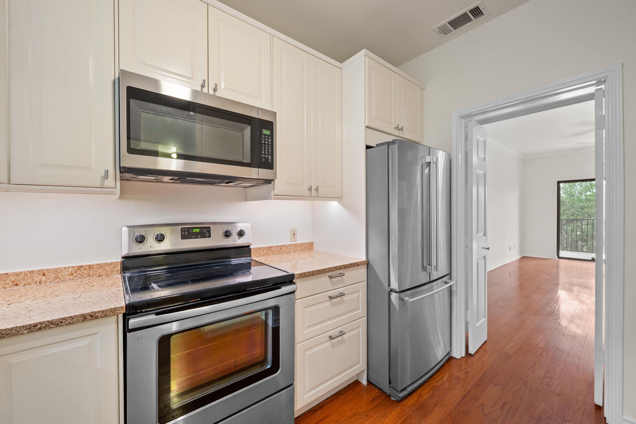 1741 Spyglass DR # 127 Unit: 1-127