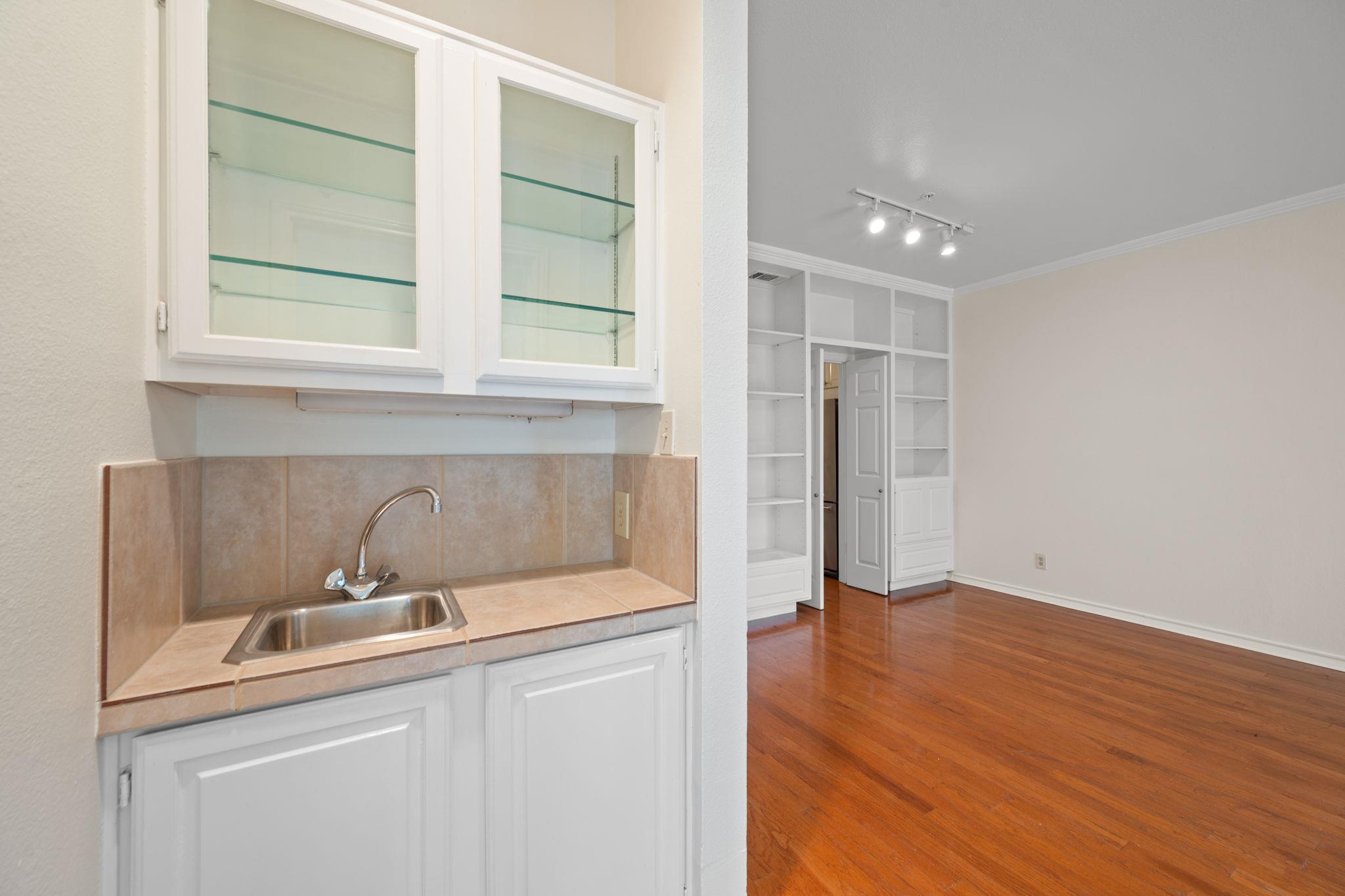 1741 Spyglass DR # 127 Unit: 1-127