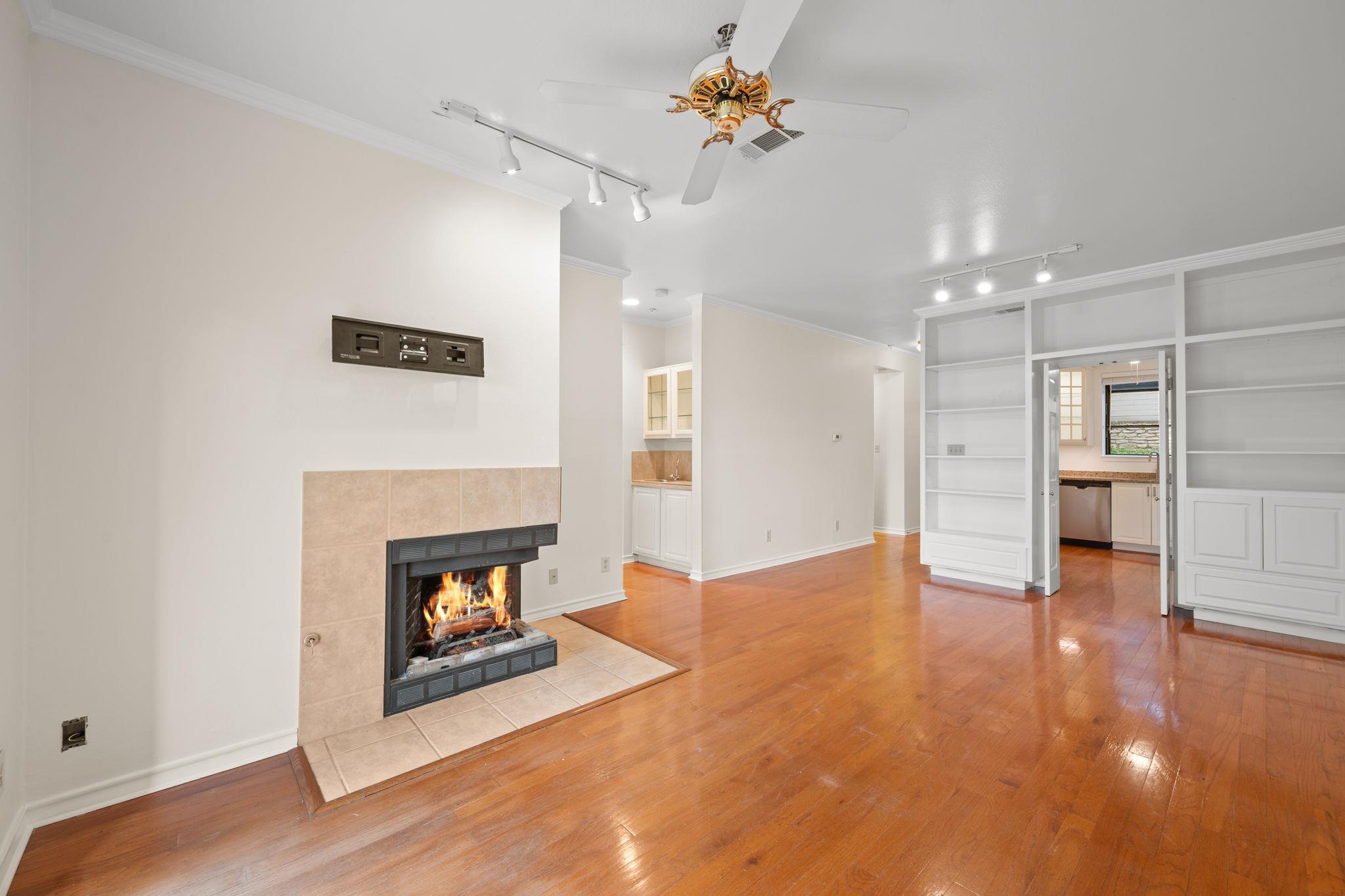 1741 Spyglass DR # 127 Unit: 1-127