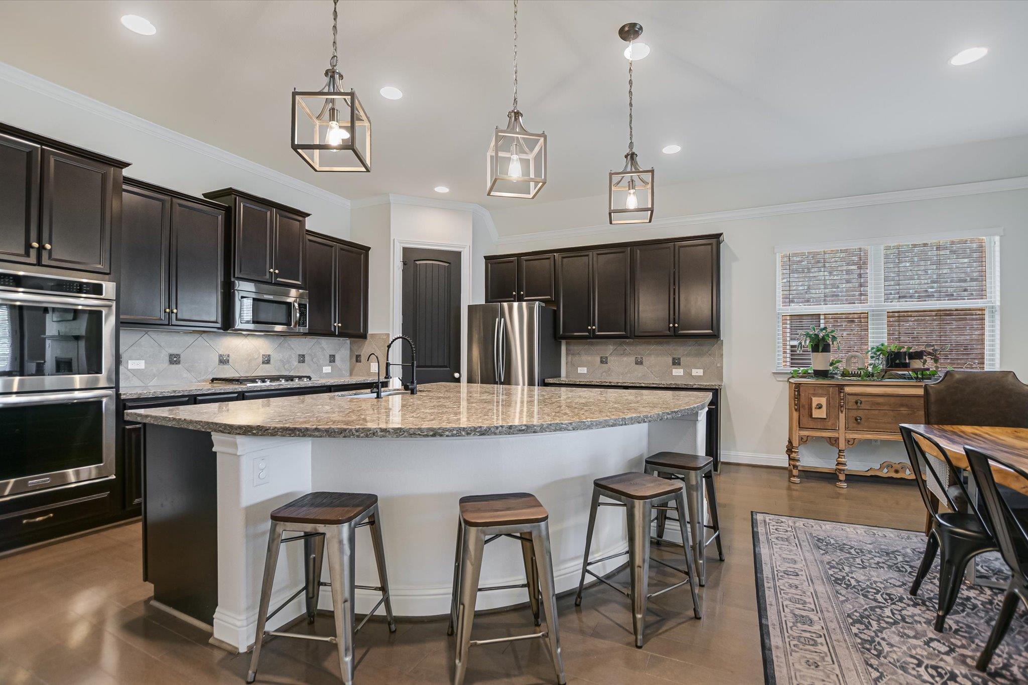 18704 Waltz CT