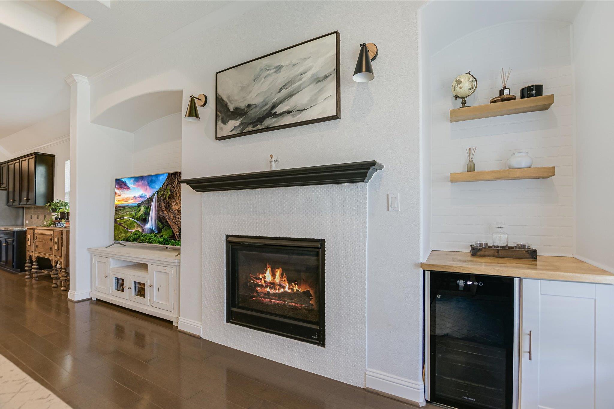 18704 Waltz CT