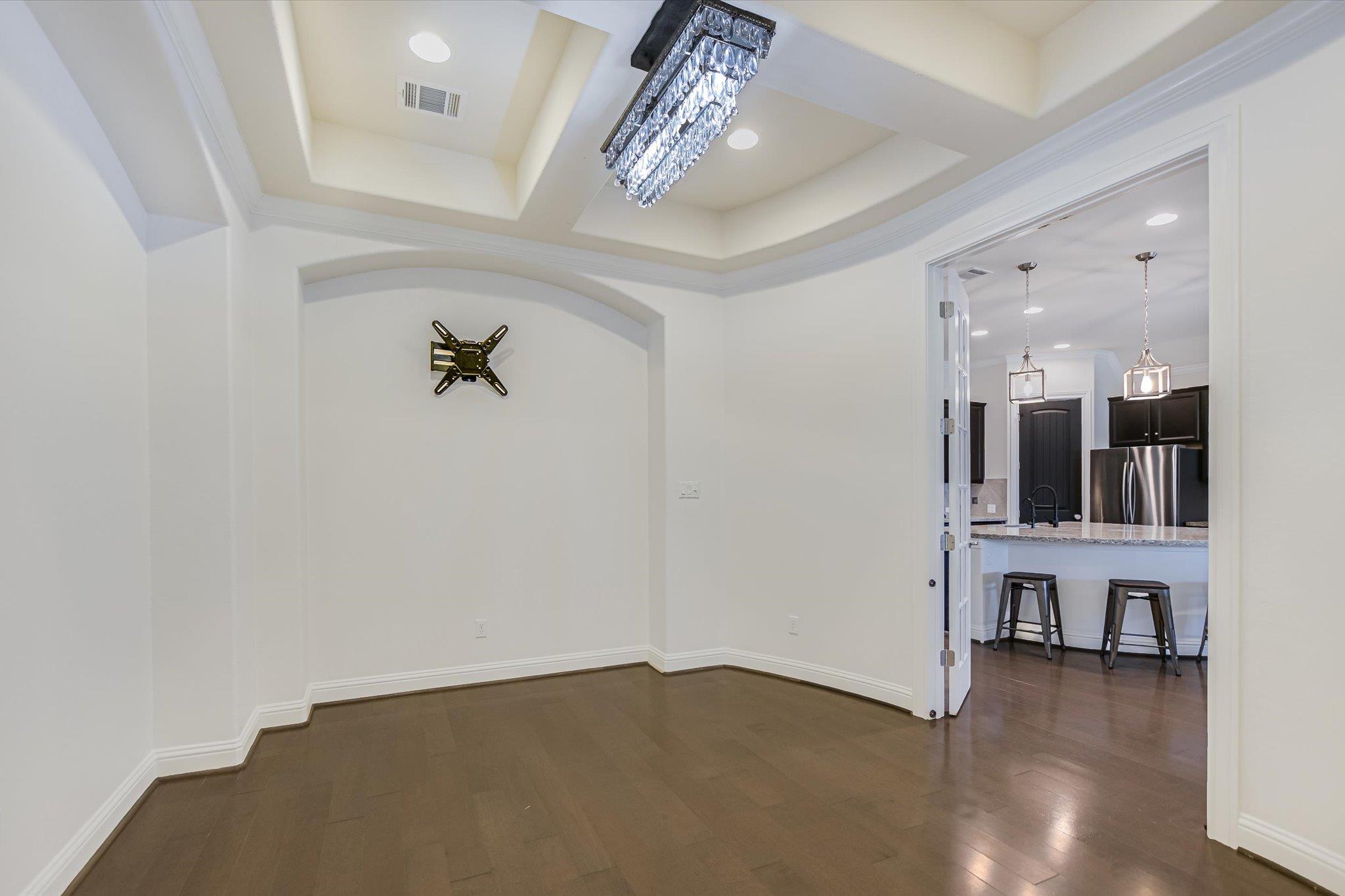 18704 Waltz CT