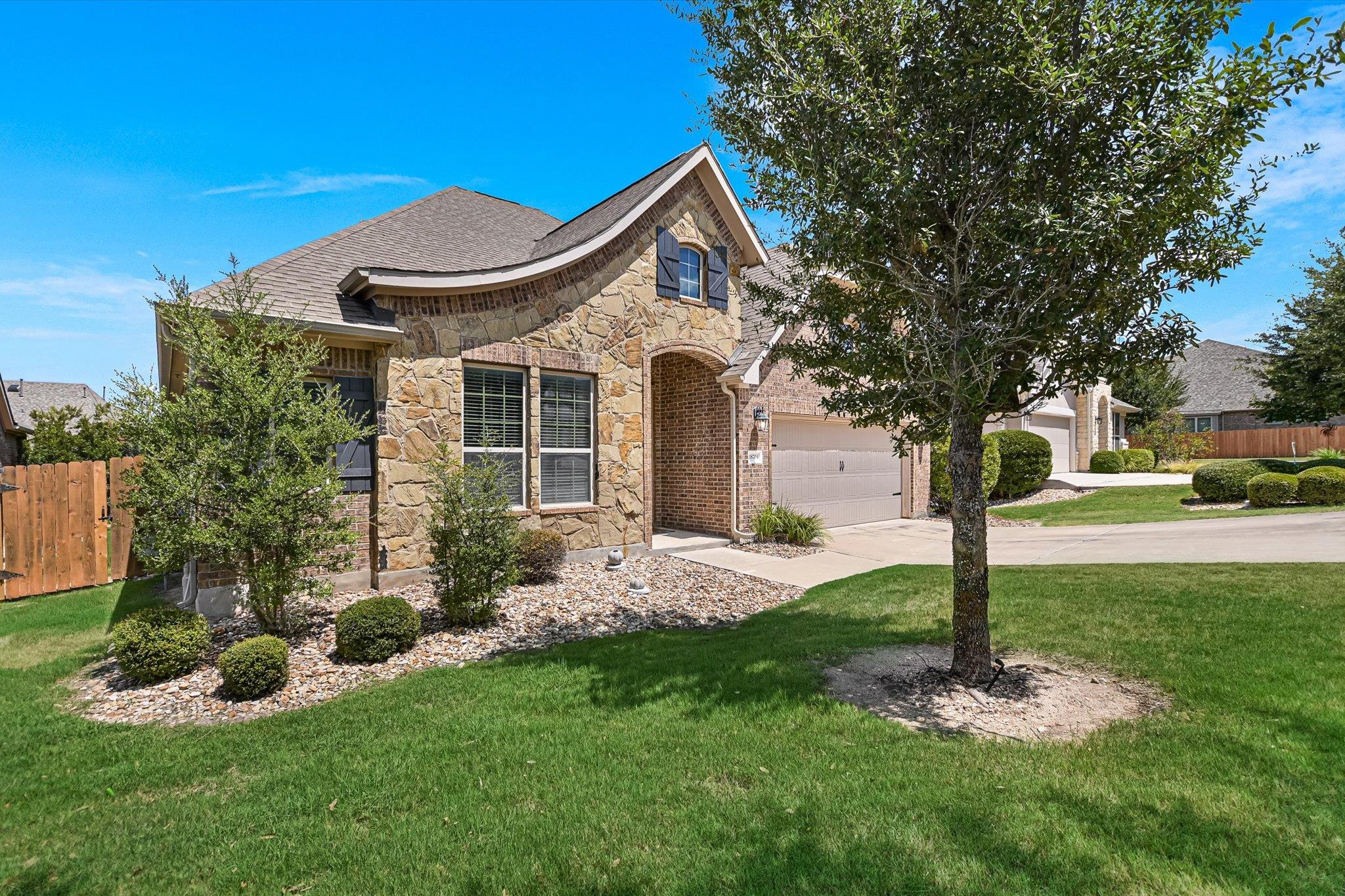 18704 Waltz CT