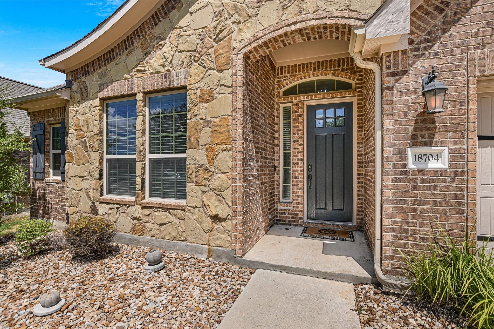 18704 Waltz CT