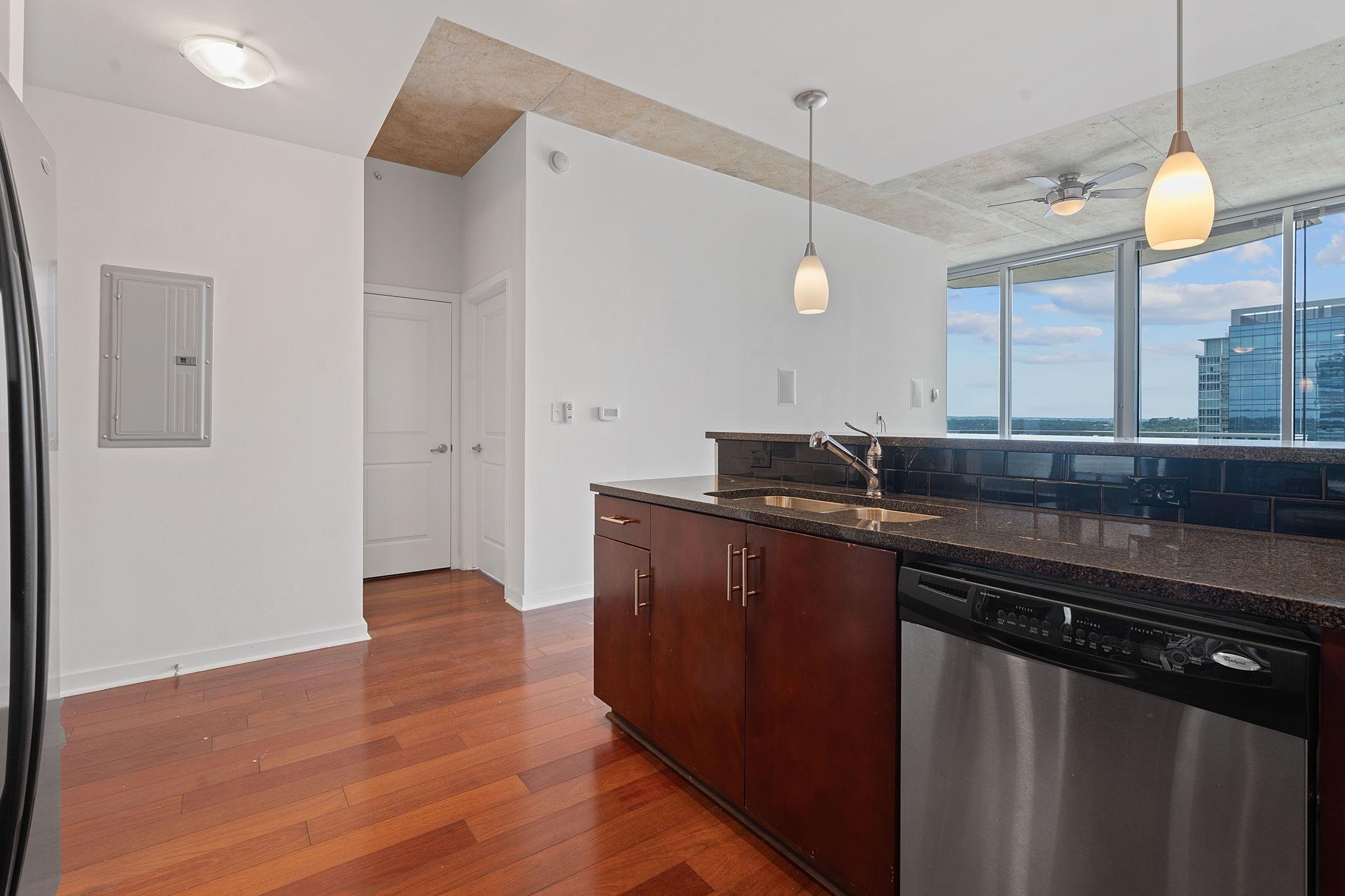 360 Nueces ST # 1518