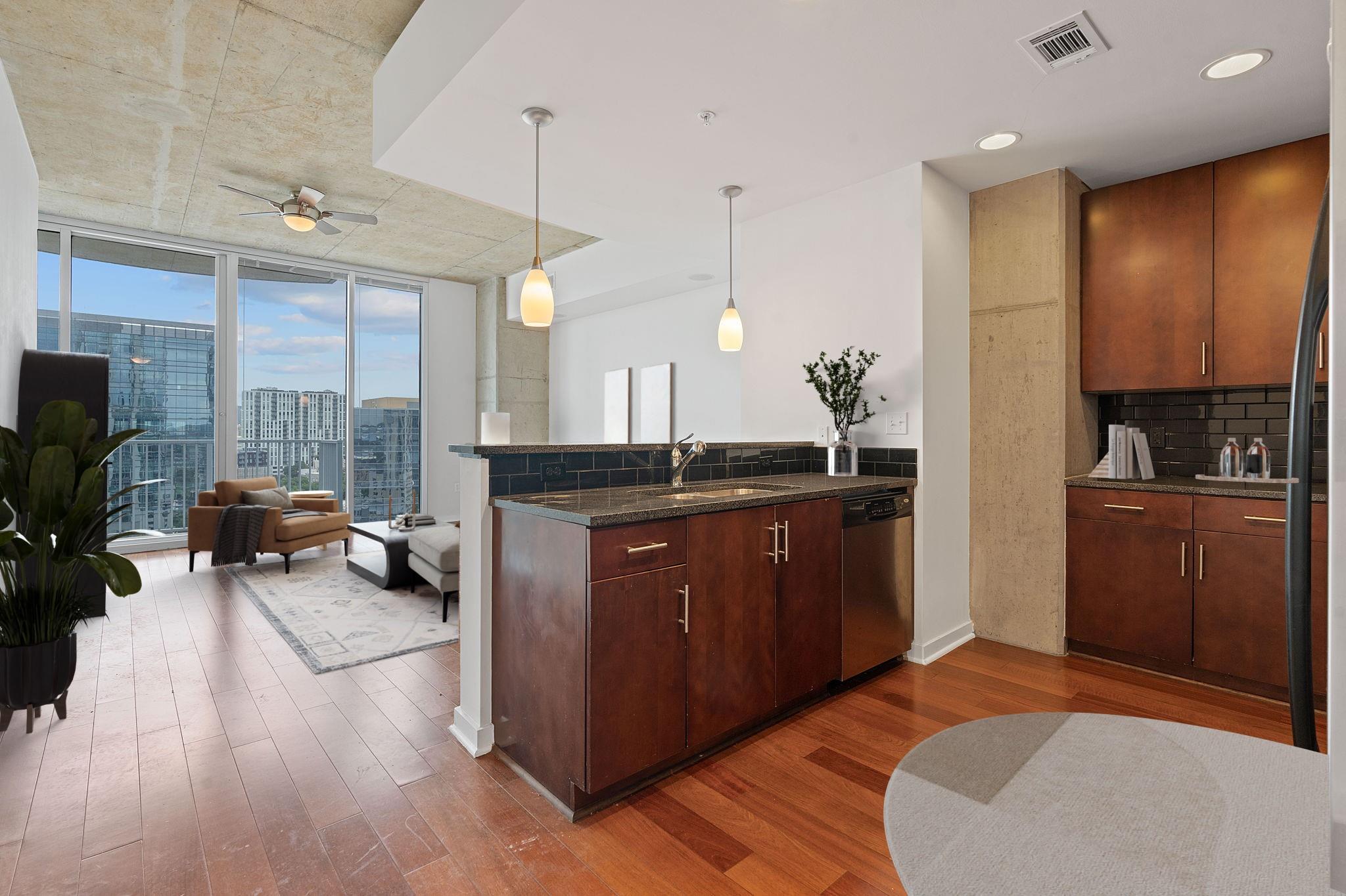 360 Nueces ST # 1518