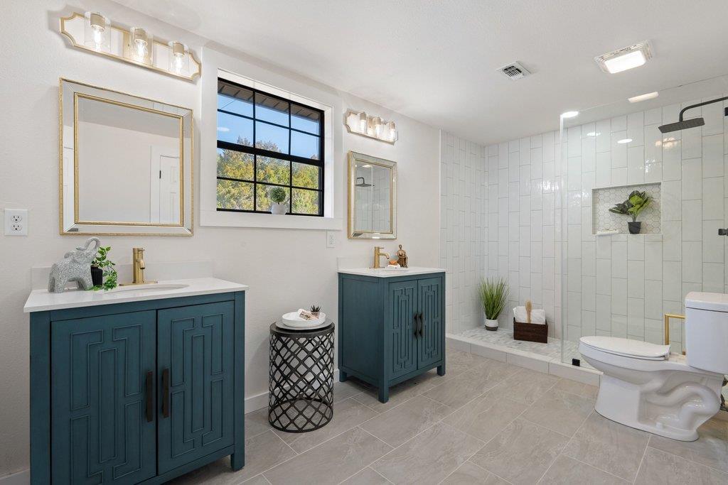 234 Woodcreek DR