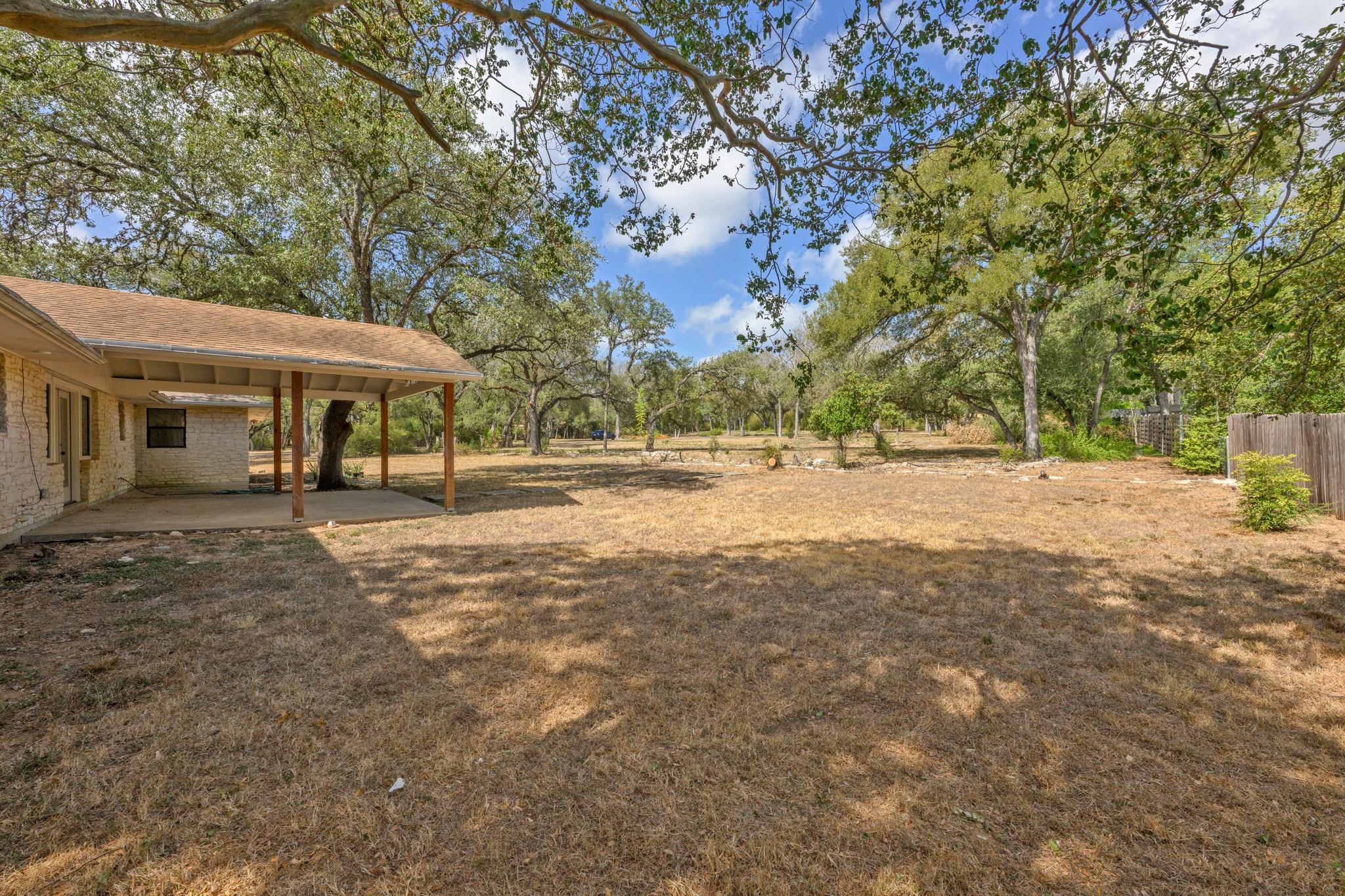 302 Westlake DR