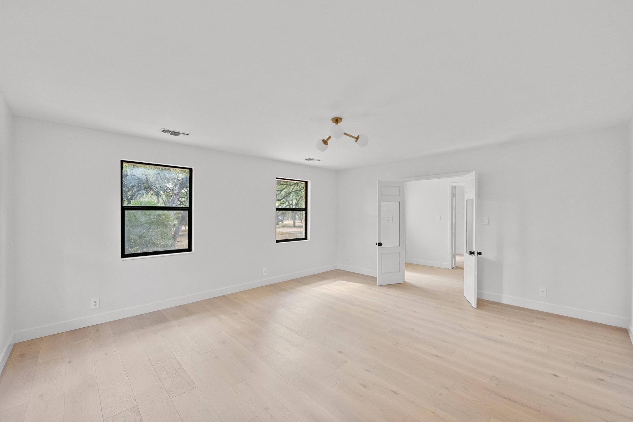 302 Westlake DR