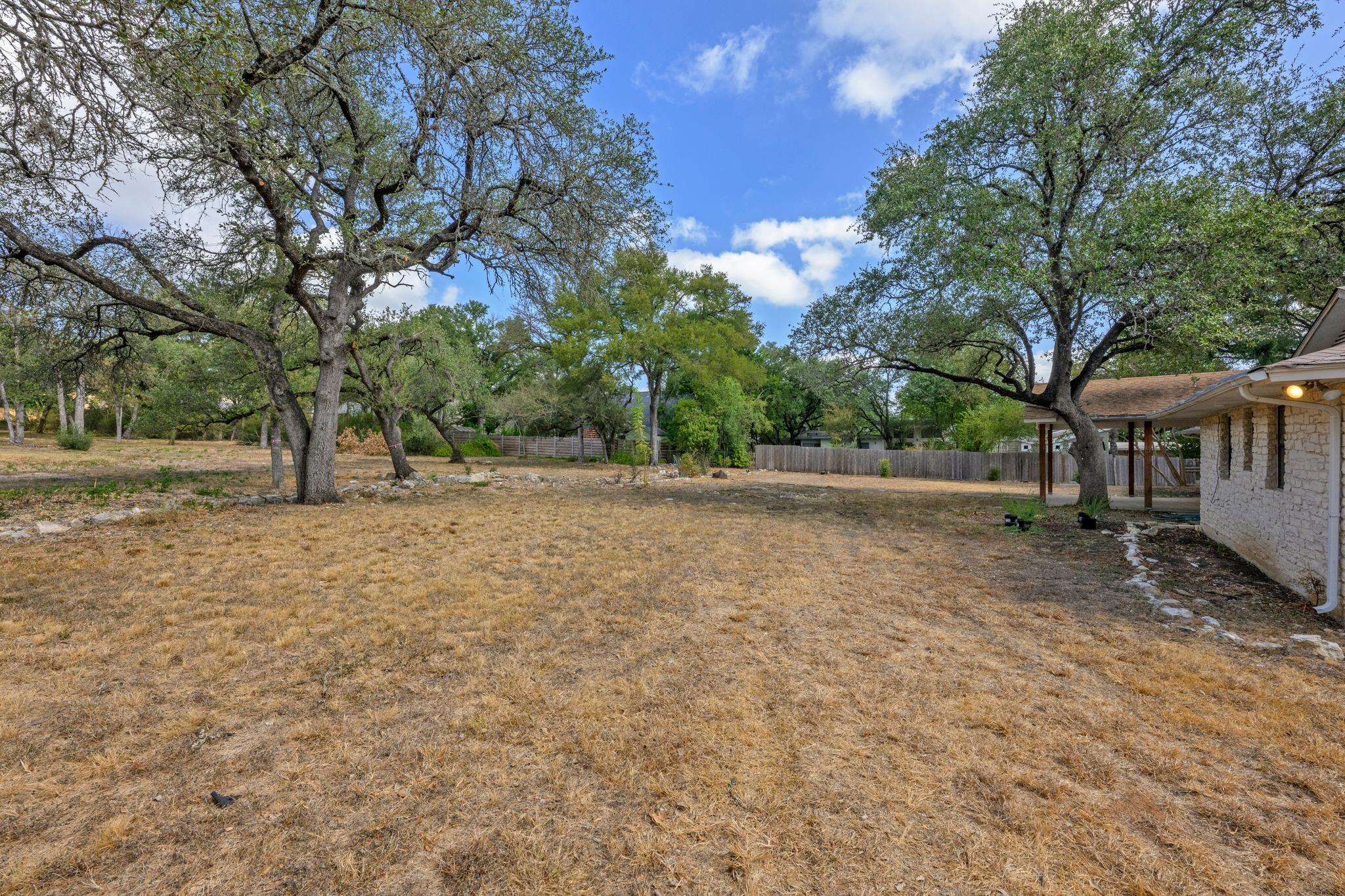 302 Westlake DR
