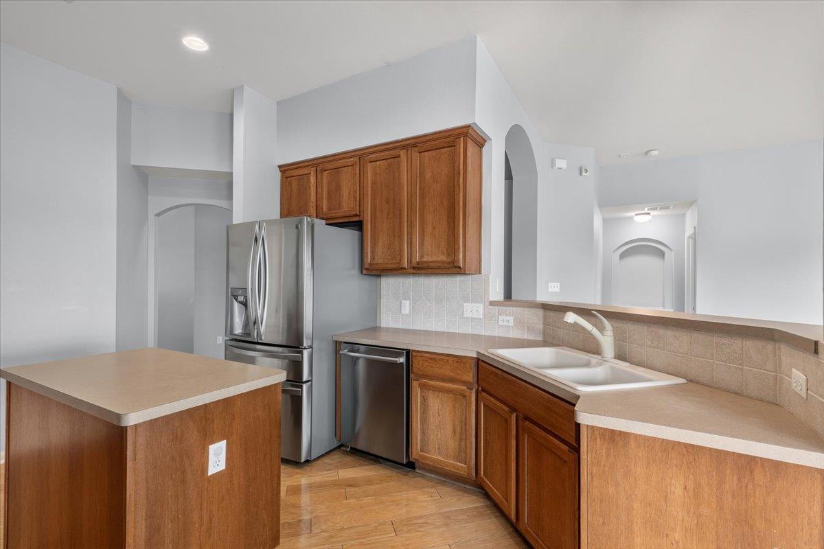 15708 Fisher Island DR