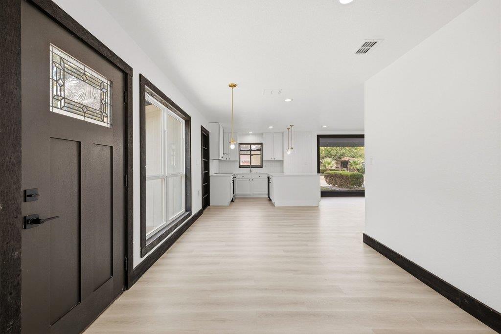 606 Barbara DR