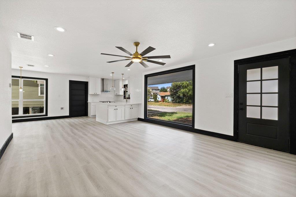606 Barbara DR