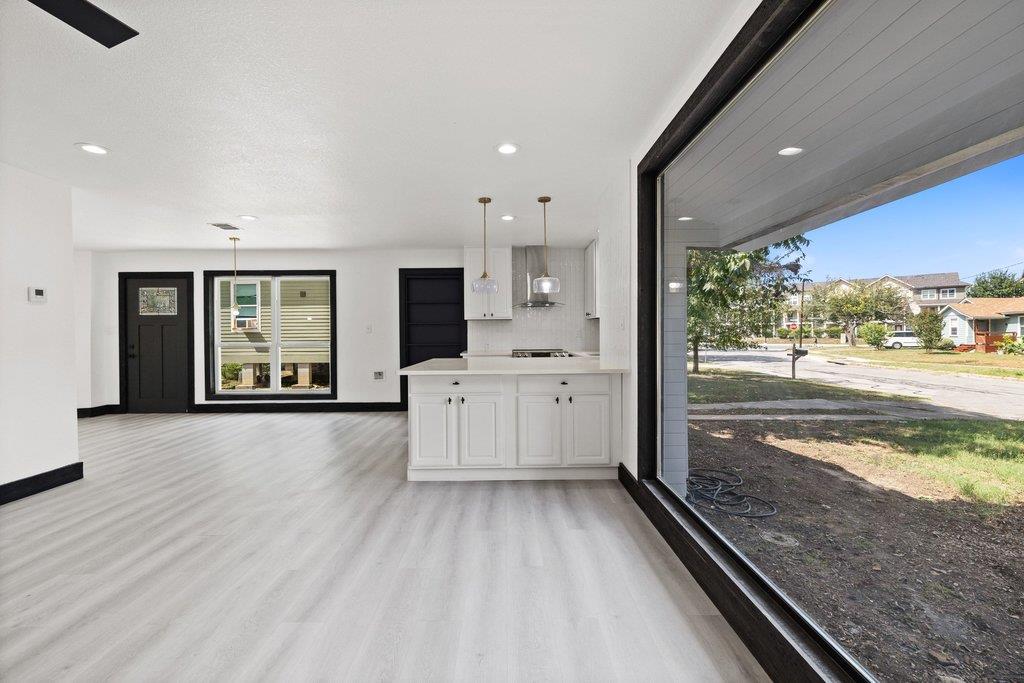 606 Barbara DR