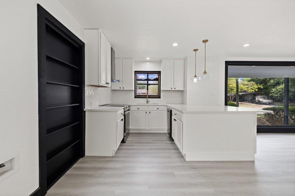 606 Barbara DR