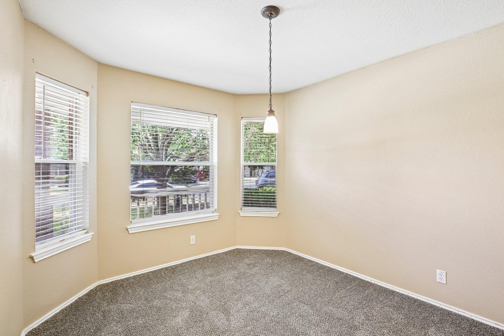 323 Precipice WAY