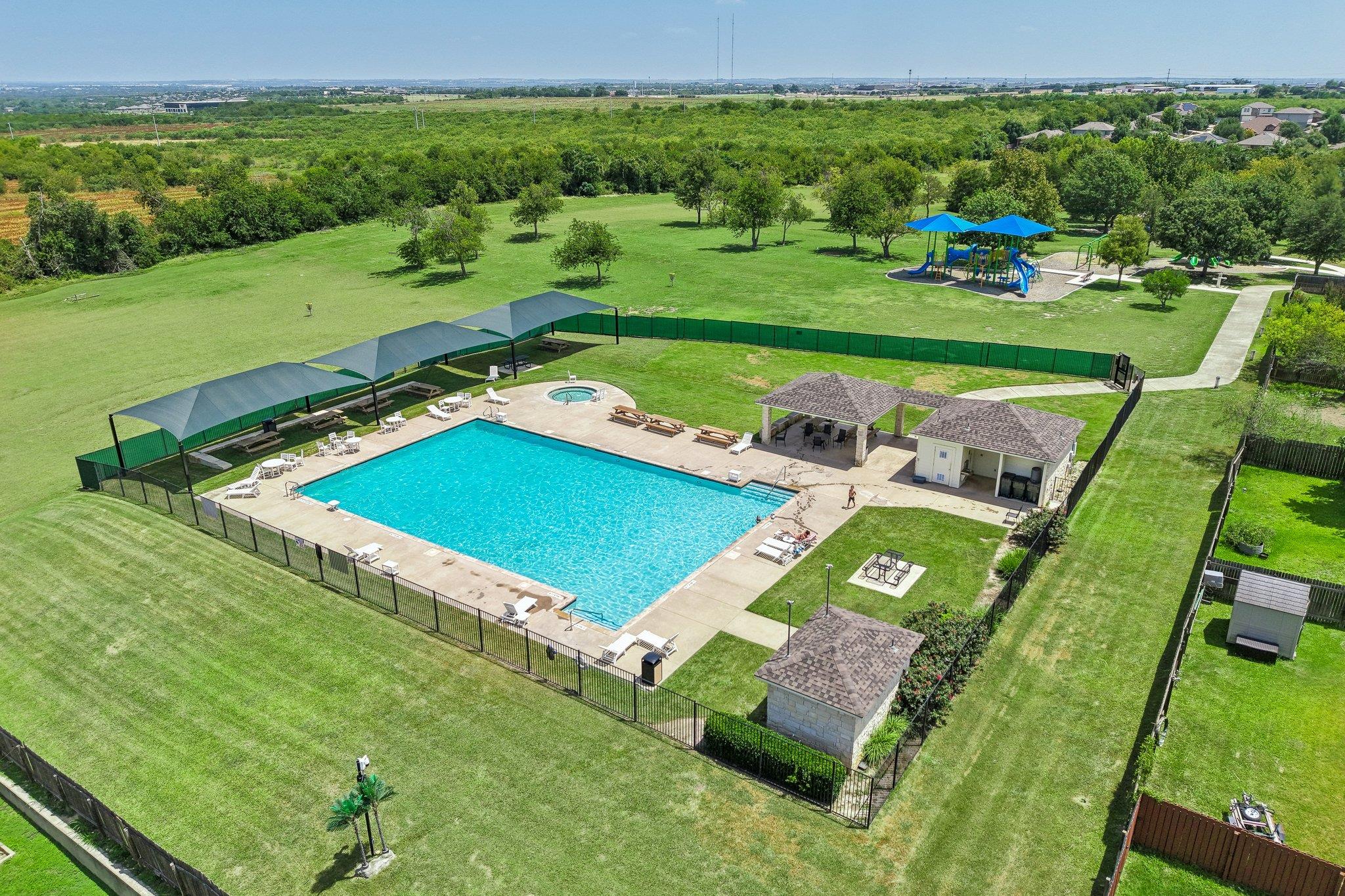 323 Precipice WAY