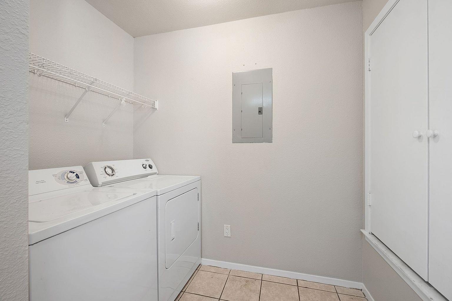 2214 Katy LN # D