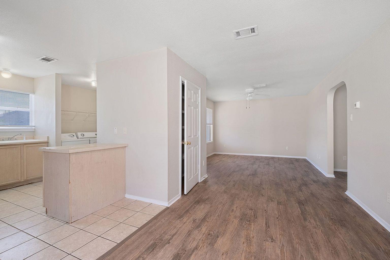 2214 Katy LN # D
