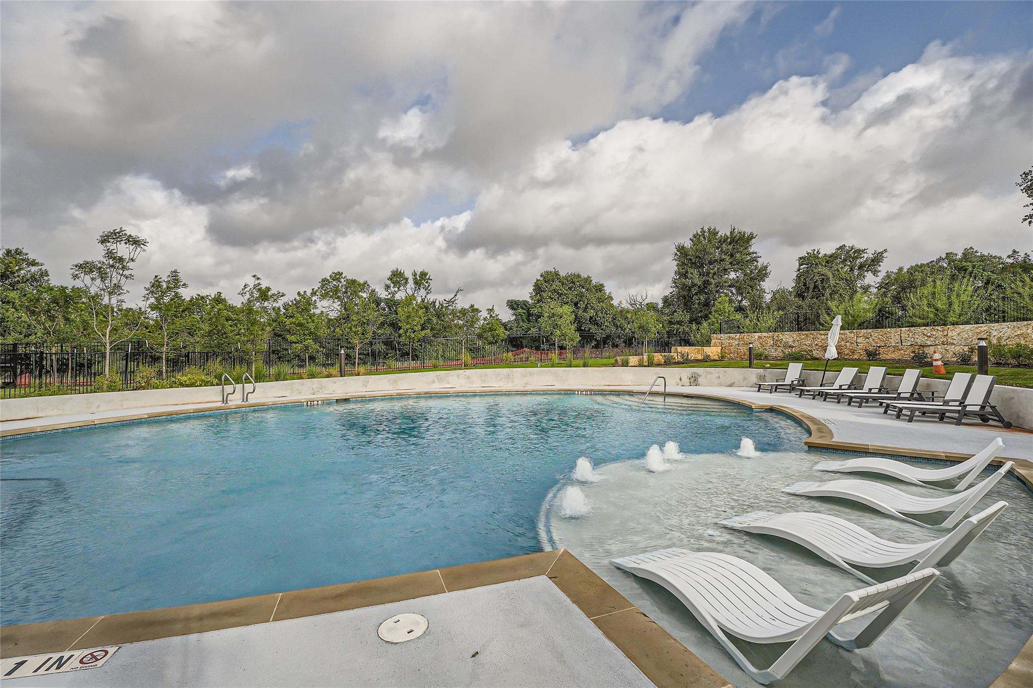 4802 S Congress Ave # 409