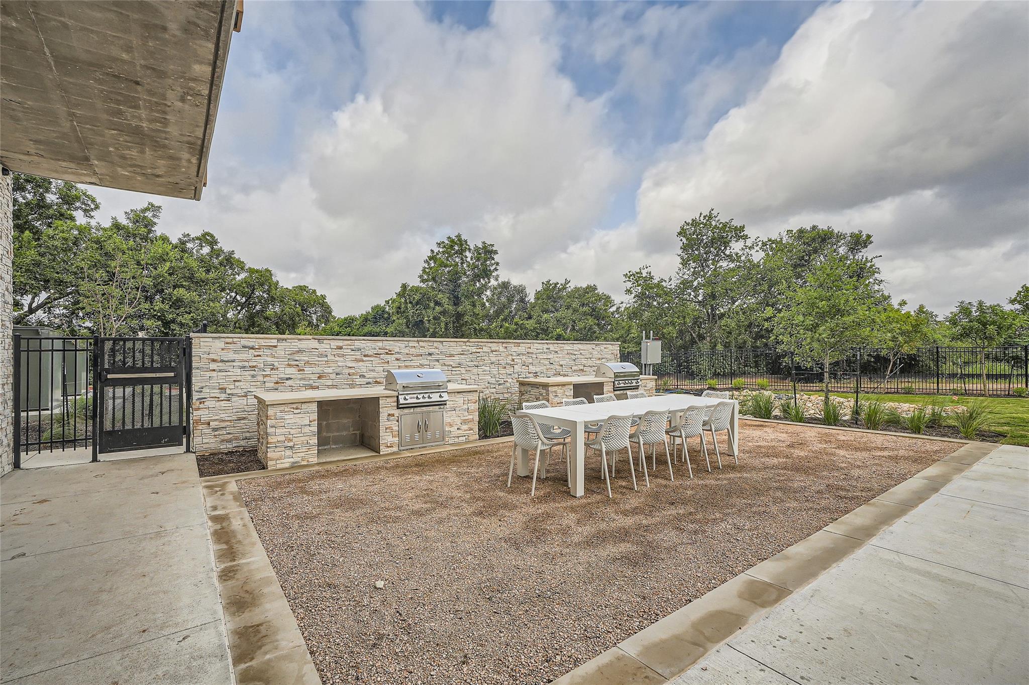 4802 S Congress Ave # 409