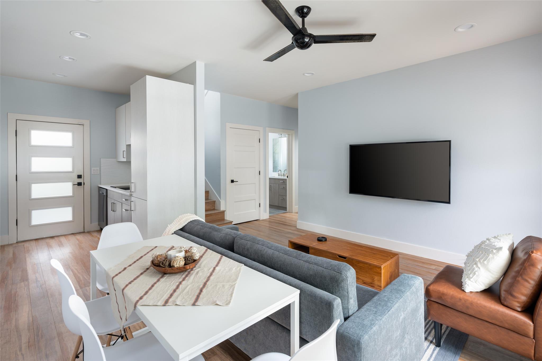 1193 E M. Franklin Ave # 2