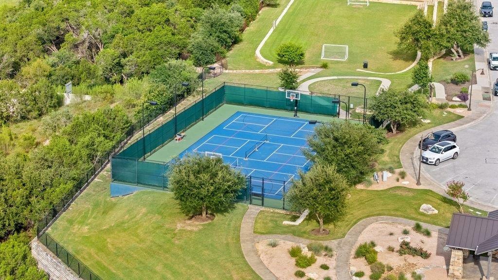 6800 Empresa DR