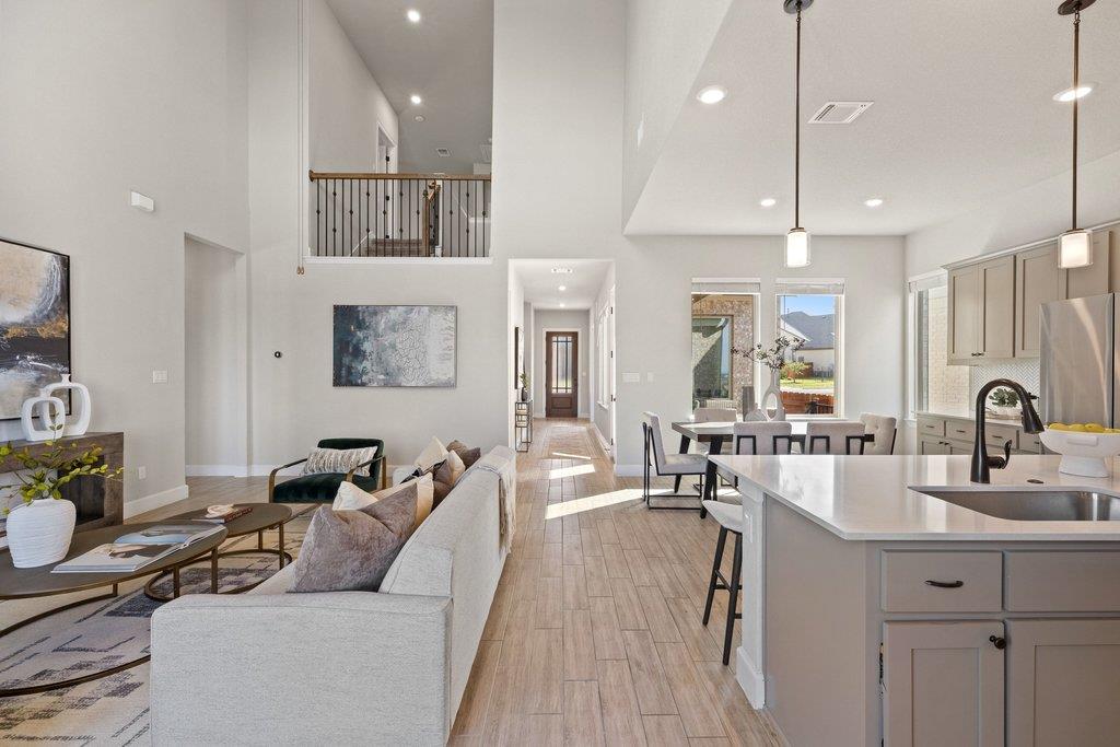 6800 Empresa DR