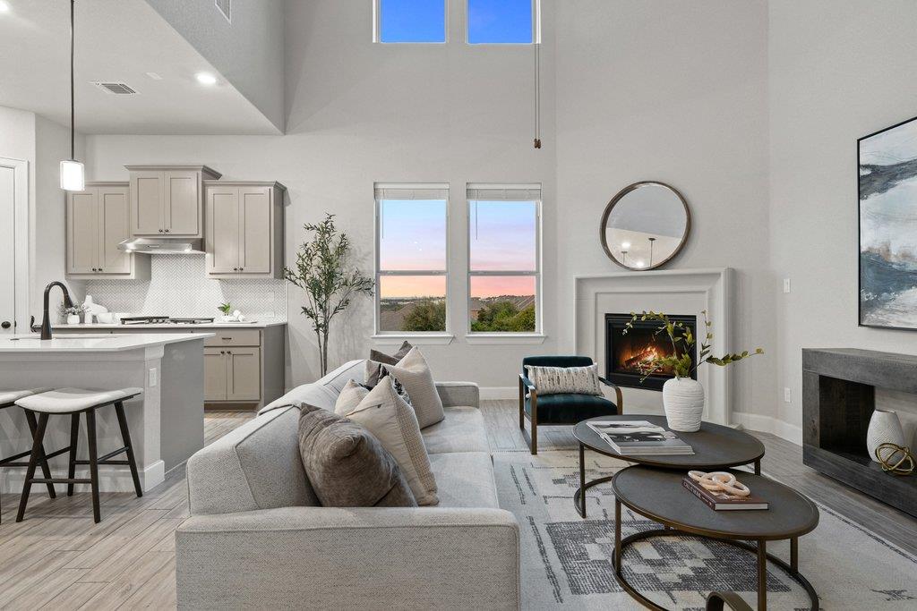 6800 Empresa DR