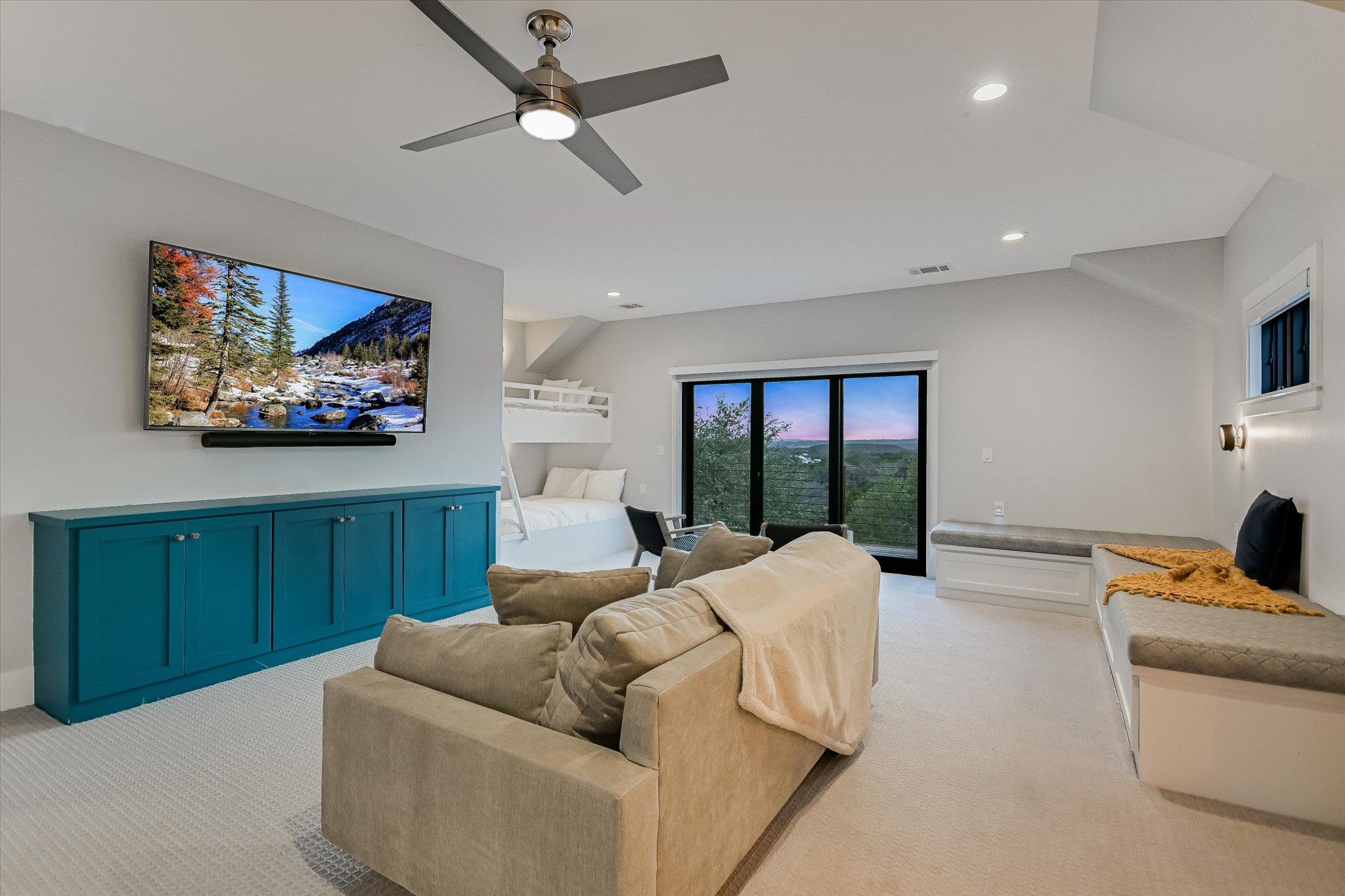 6434 MUSTANG VALLEY TRL