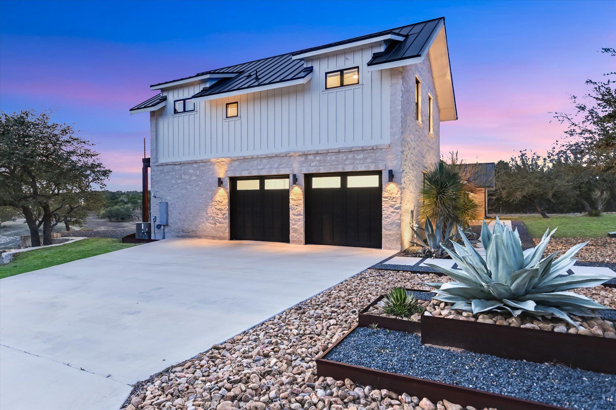 6434 MUSTANG VALLEY TRL