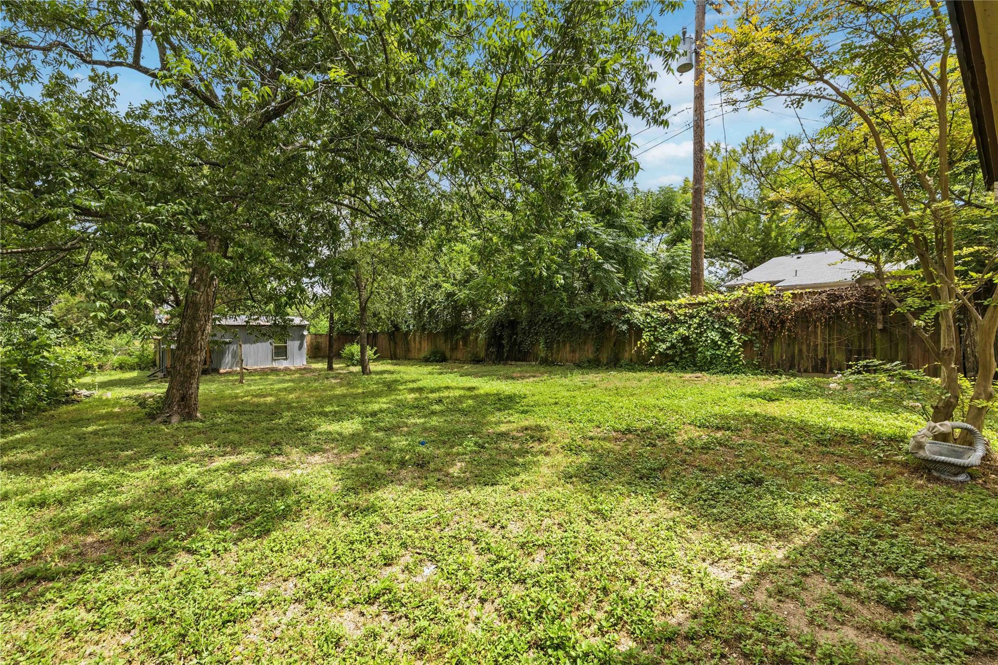 3305 Dolphin DR