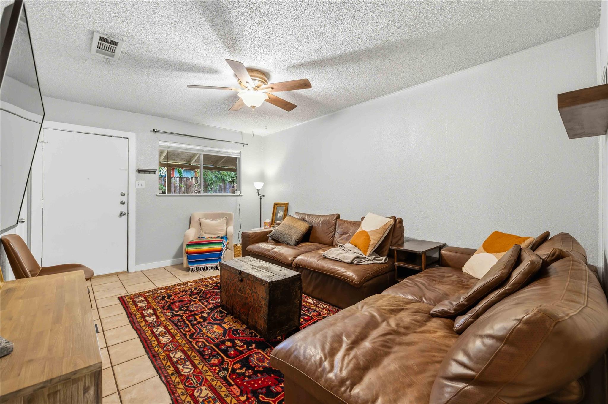 3305 Dolphin DR