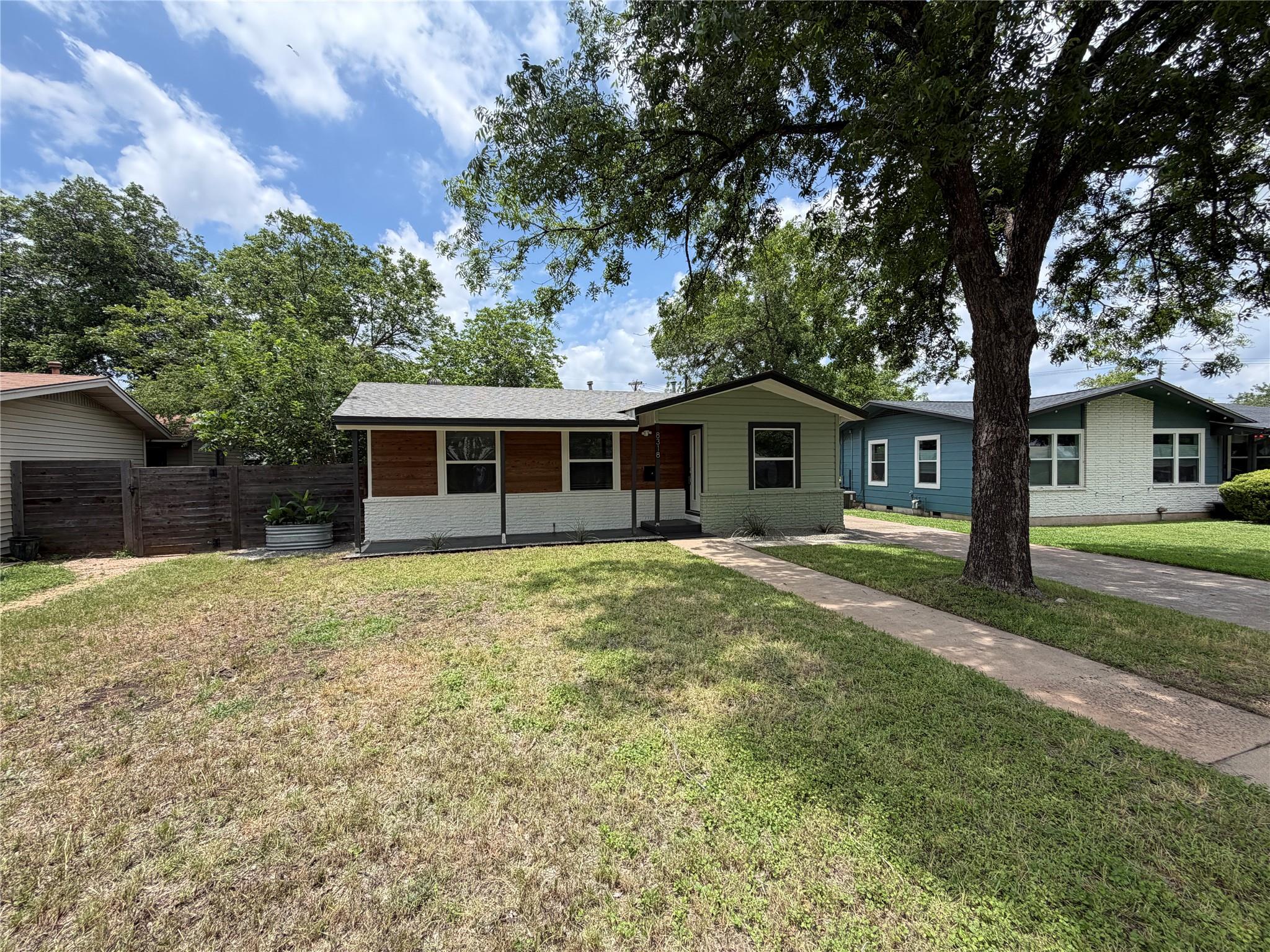 8318 Burrell DR