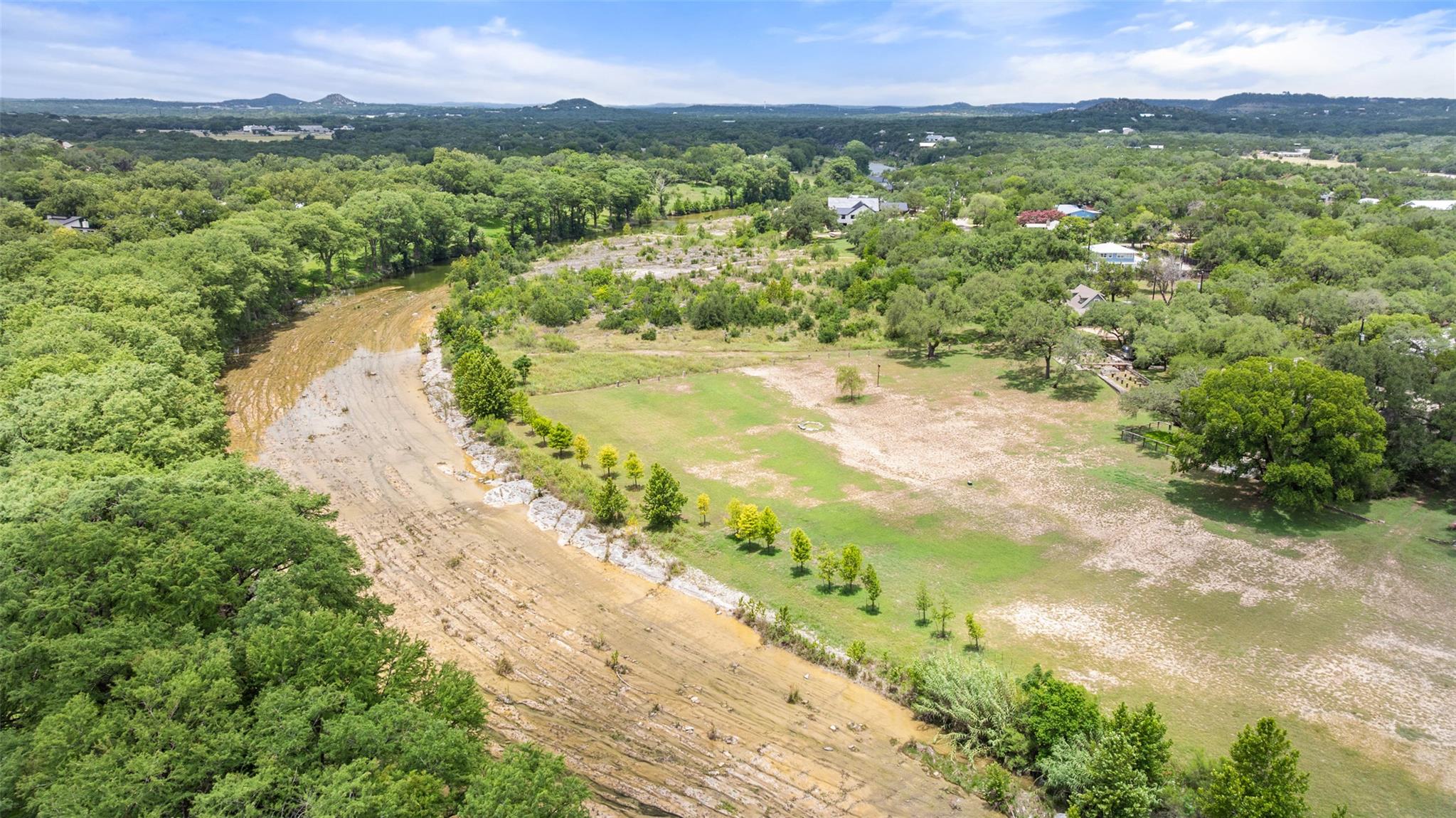 200 Rim RD