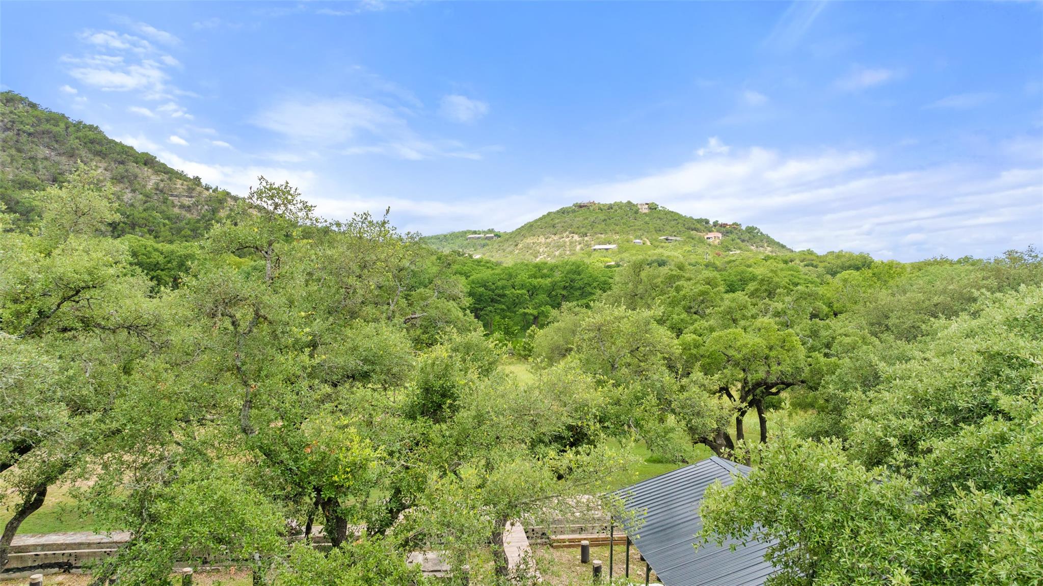 200 Rim RD