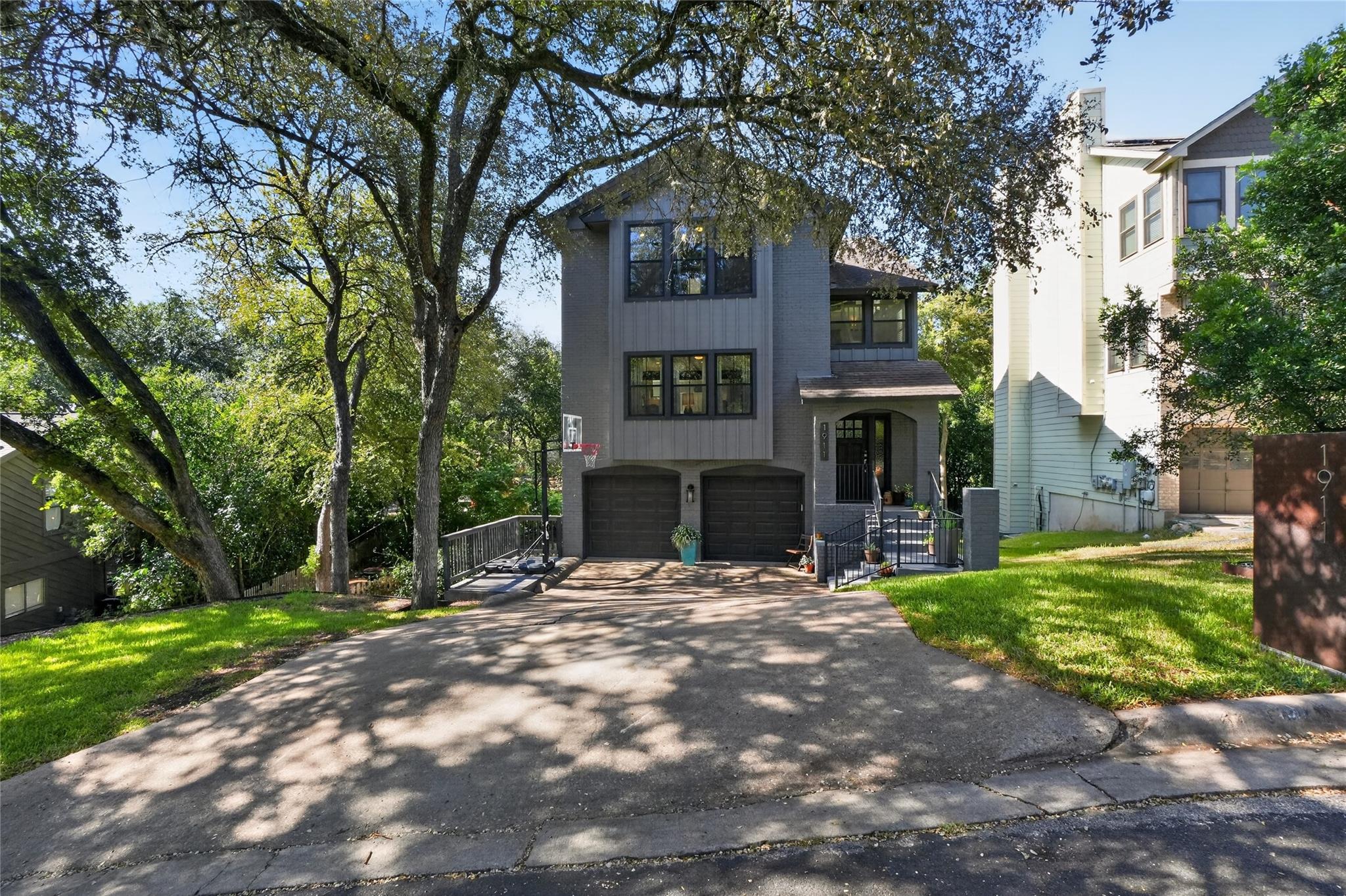 1911 Stoneridge RD
