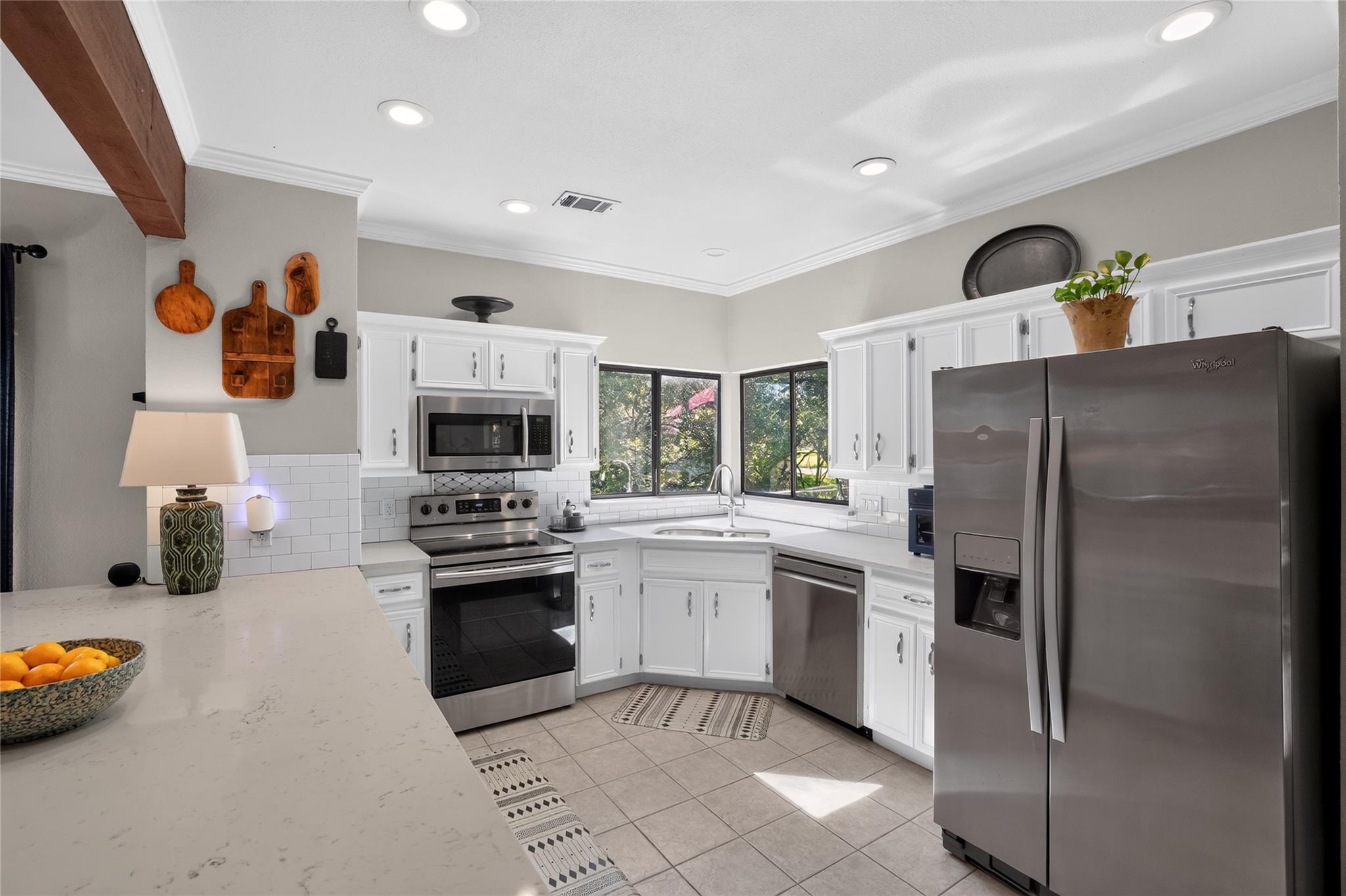 1911 Stoneridge RD