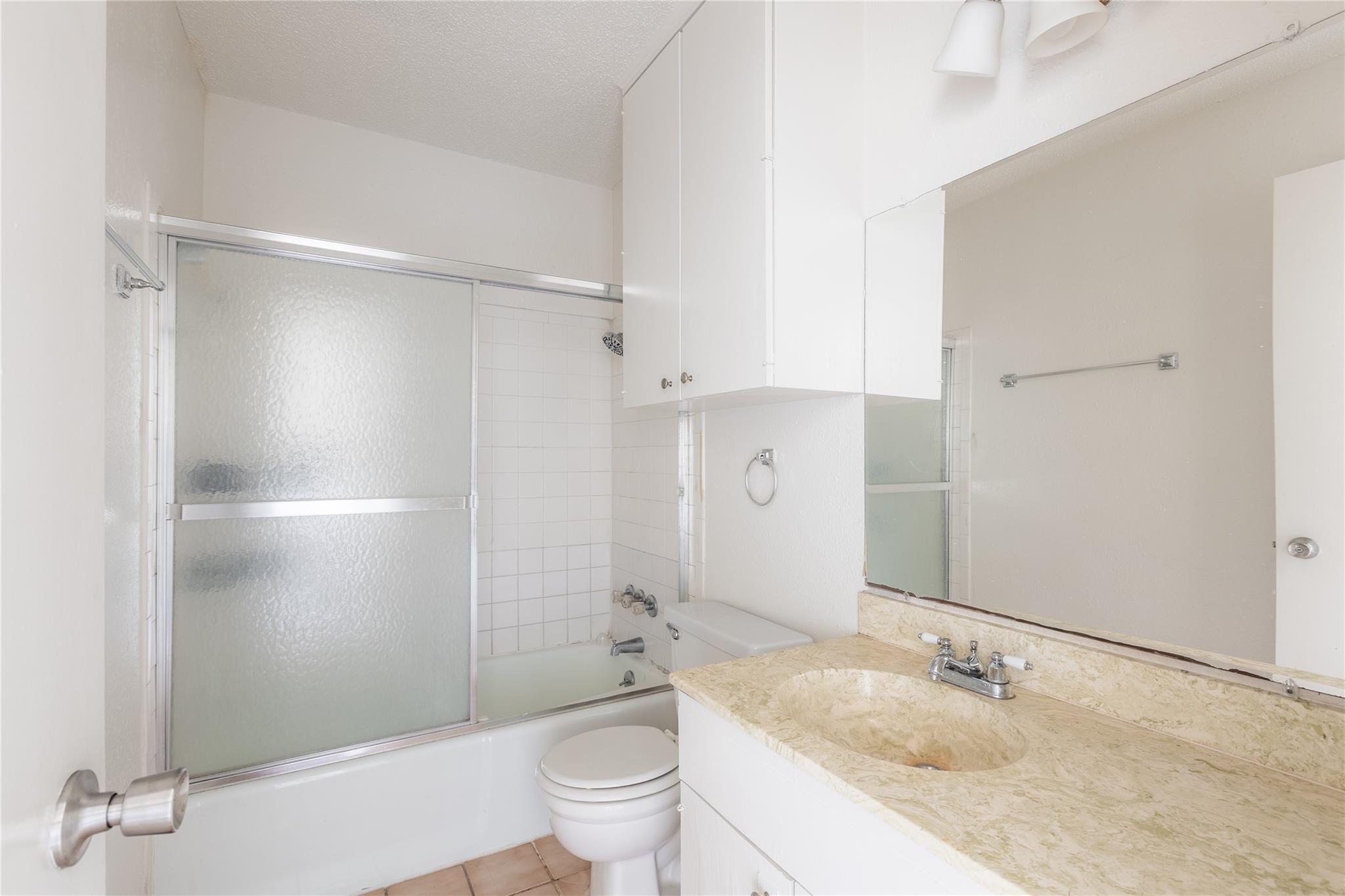 7200 Creekside DR # D Unit: A, B, C, & D