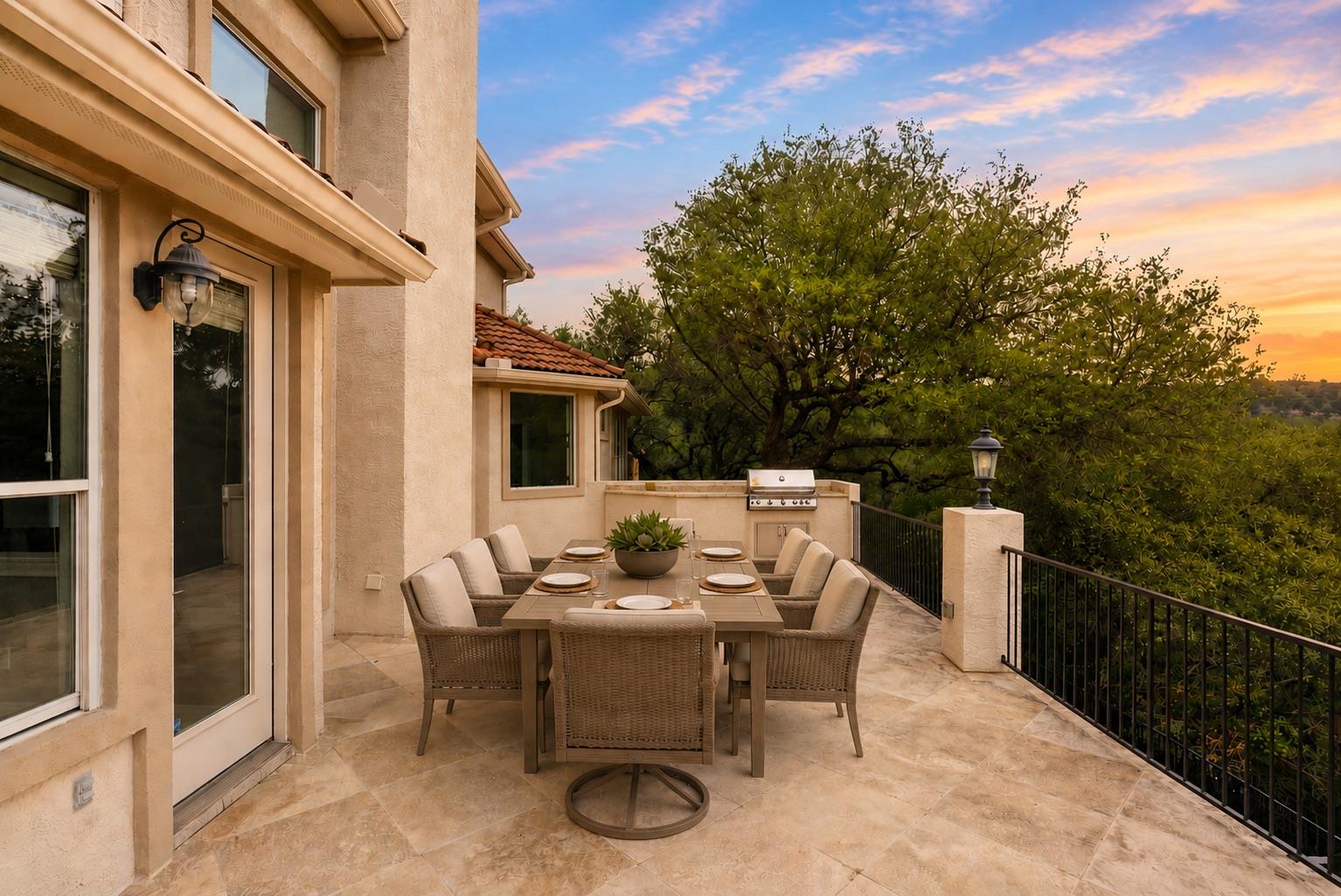 2901 Demona DR