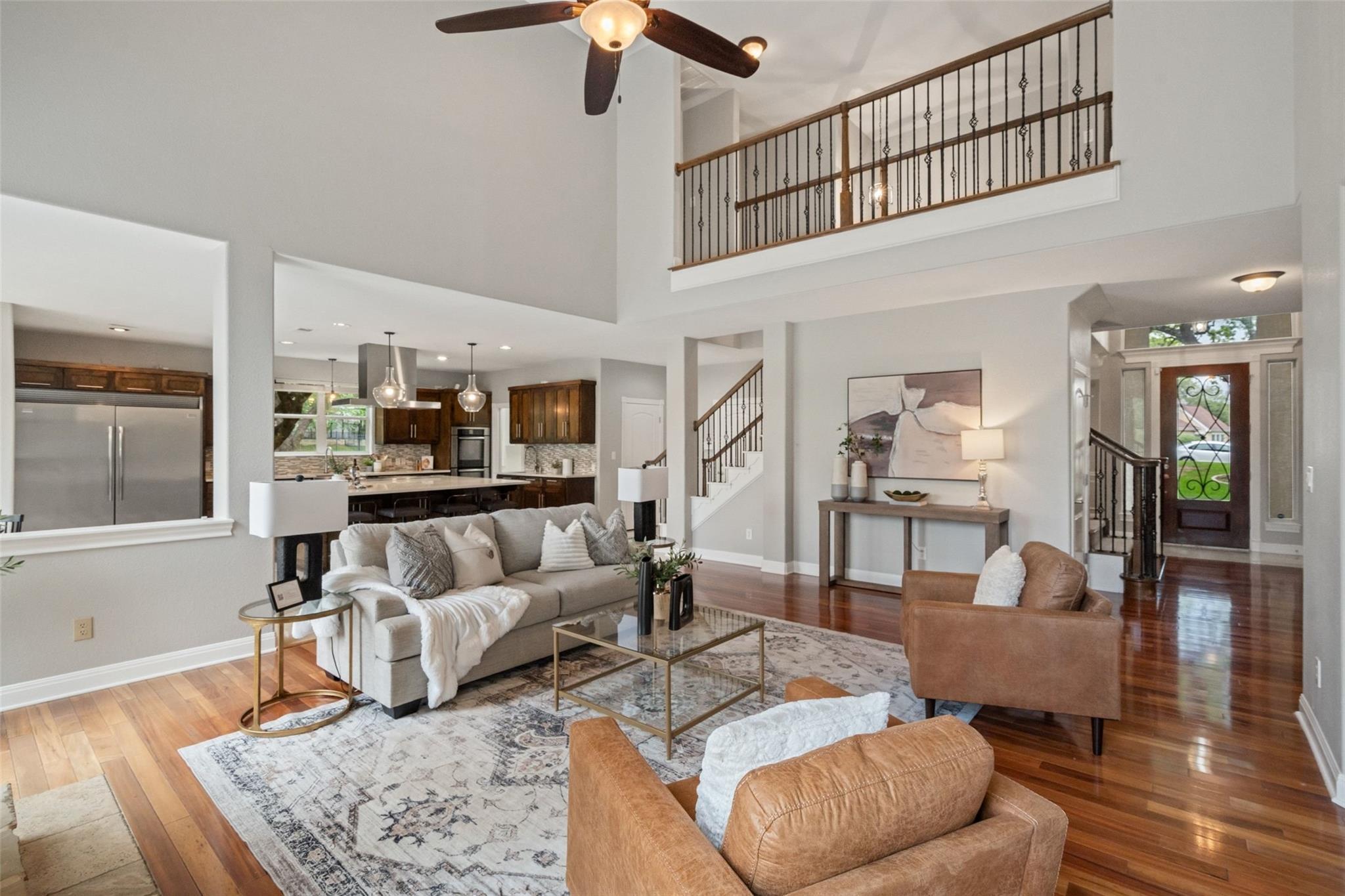 2901 Demona DR