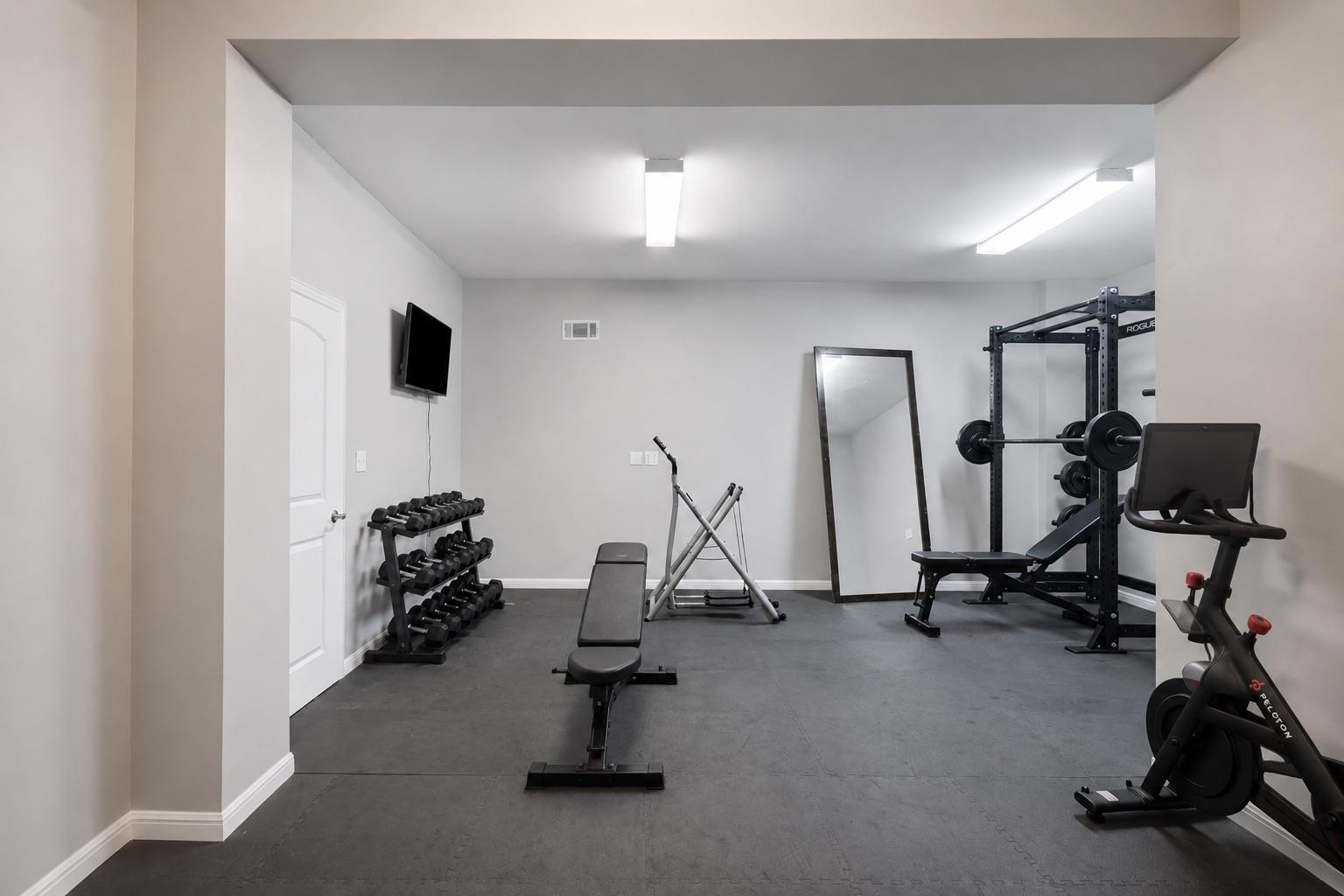 2901 Demona DR