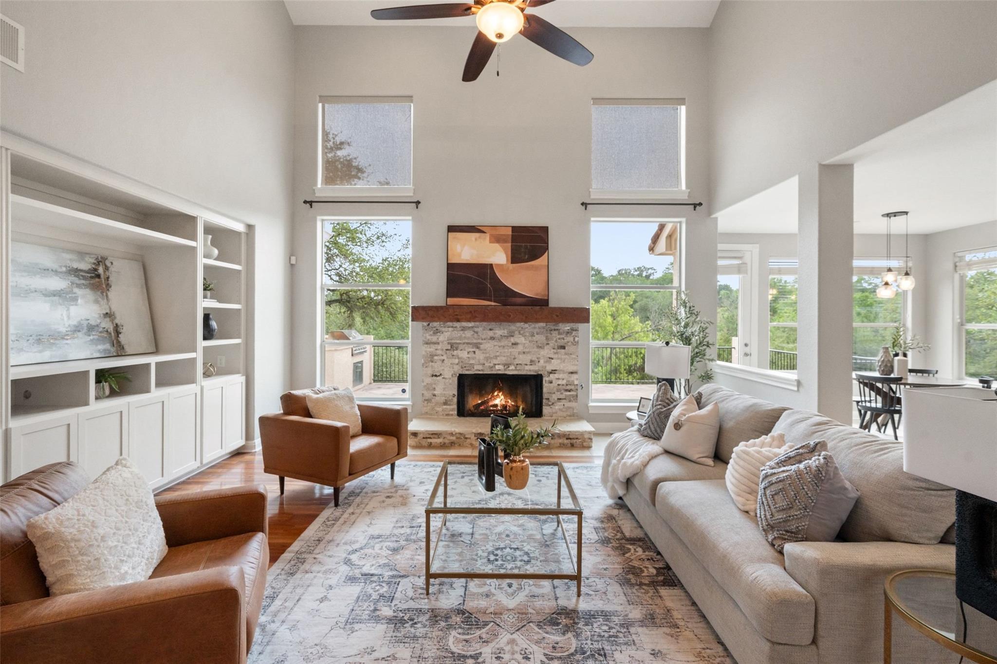 2901 Demona DR