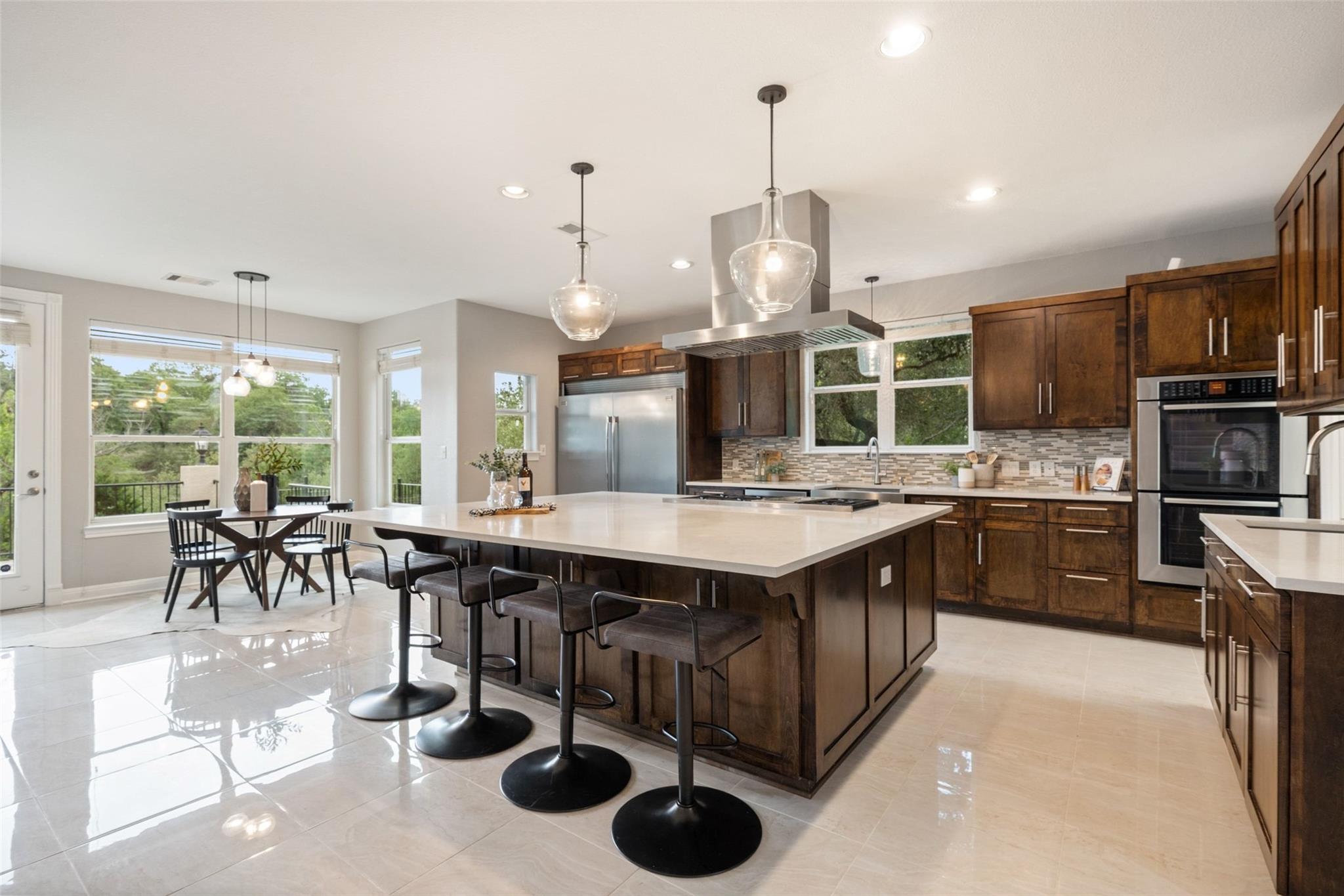 2901 Demona DR