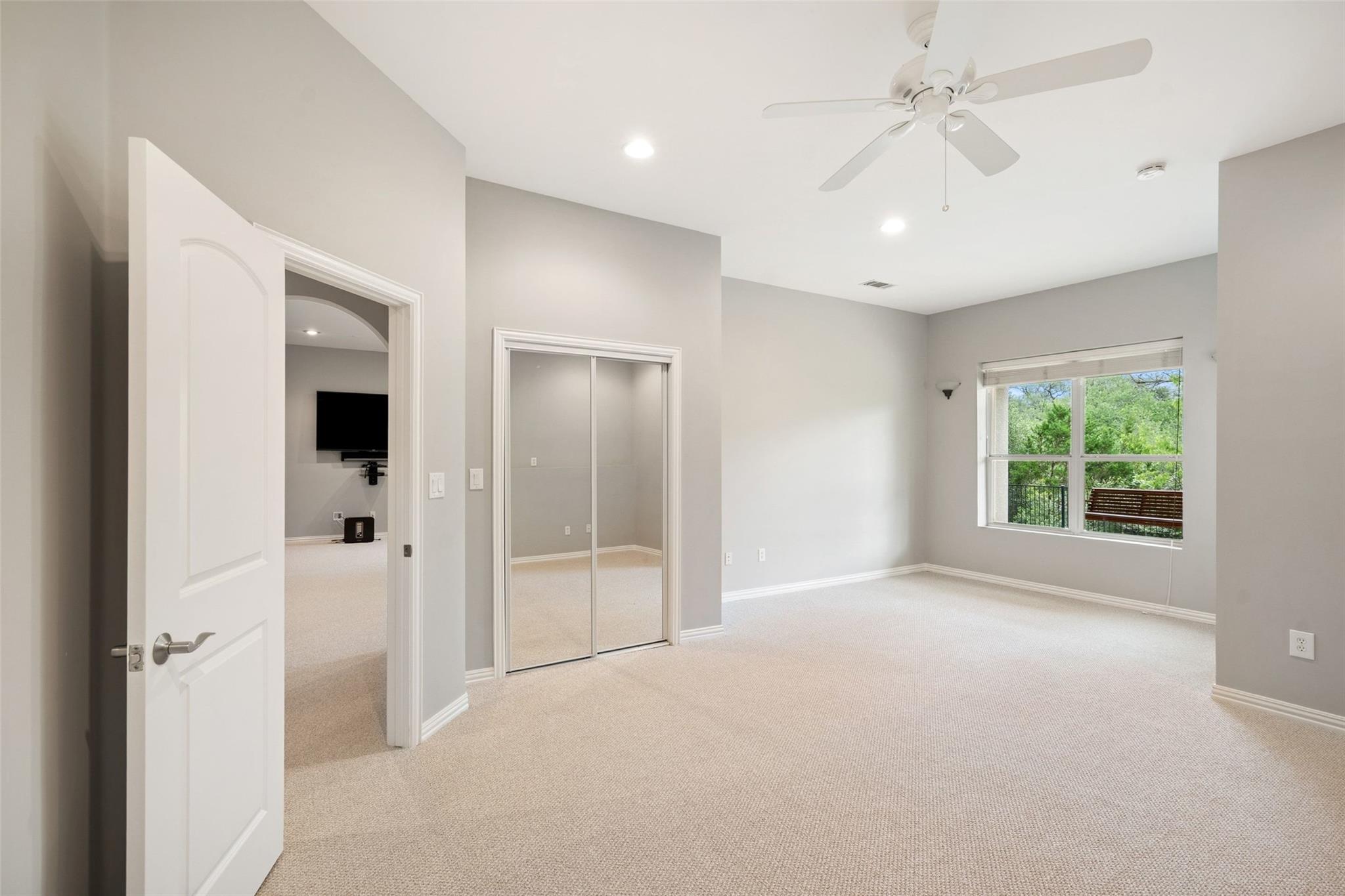 2901 Demona DR