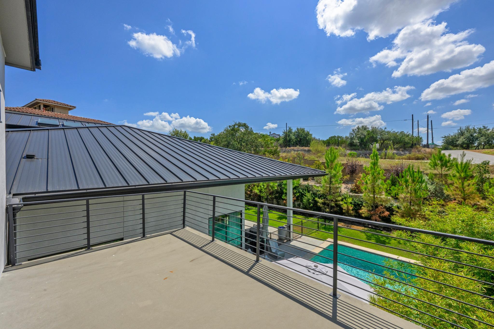215 Golden Bear DR